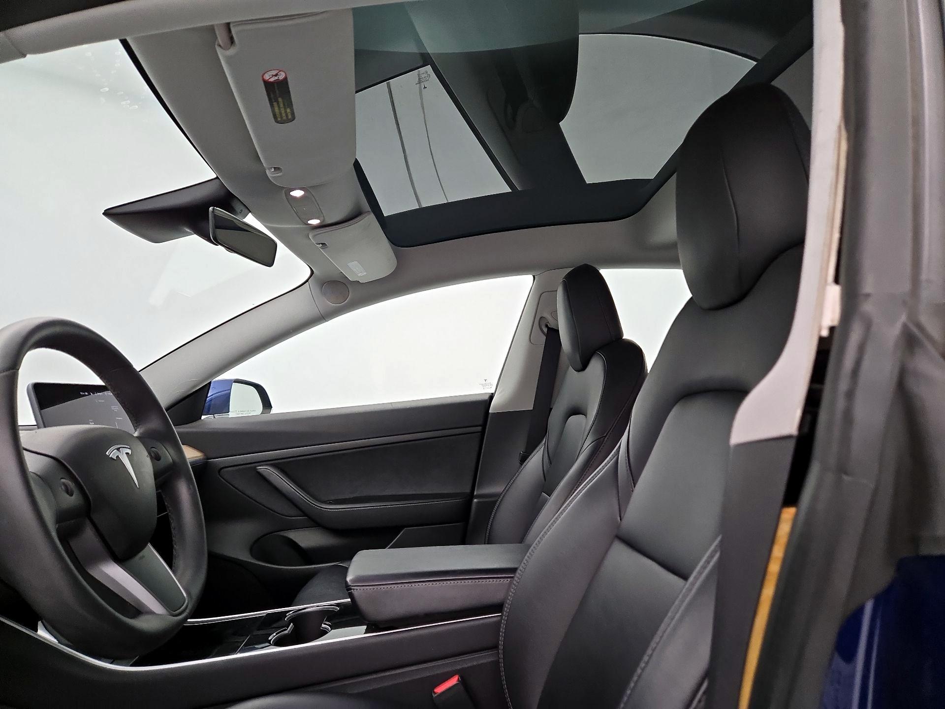 Thumbnail: 2020 Tesla Model 3 - 18