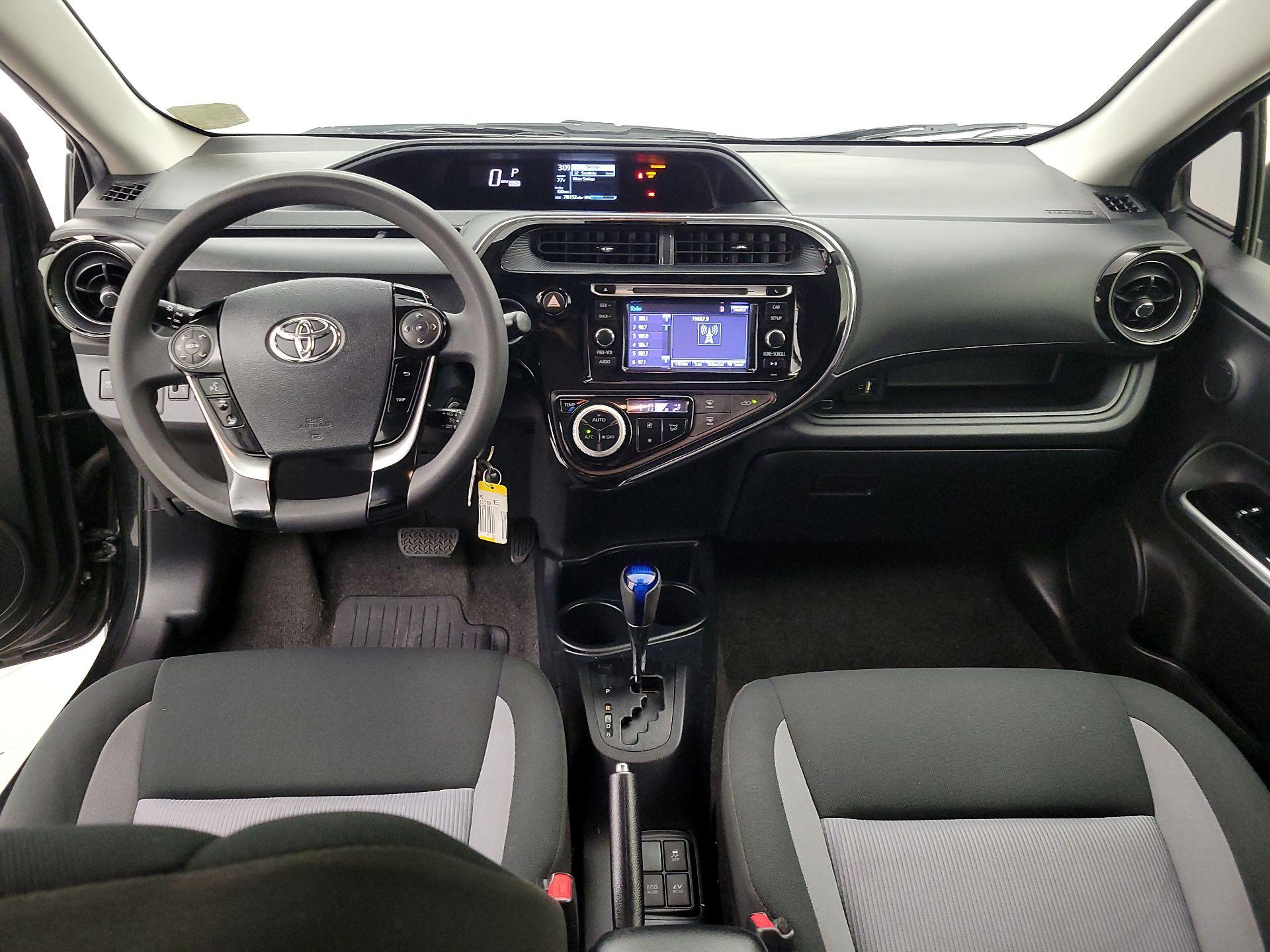 Thumbnail: 2018 Toyota Prius c - 9