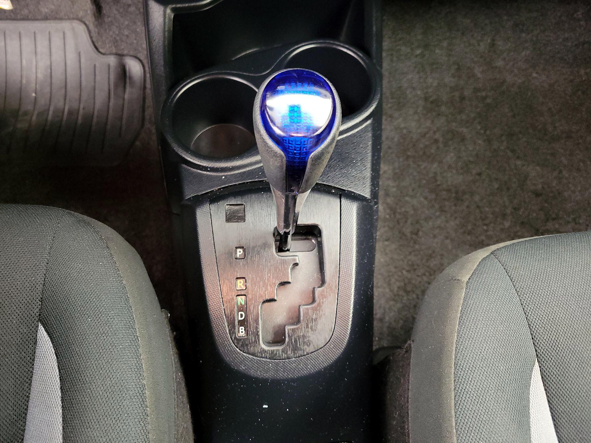 Thumbnail: 2018 Toyota Prius c - 17