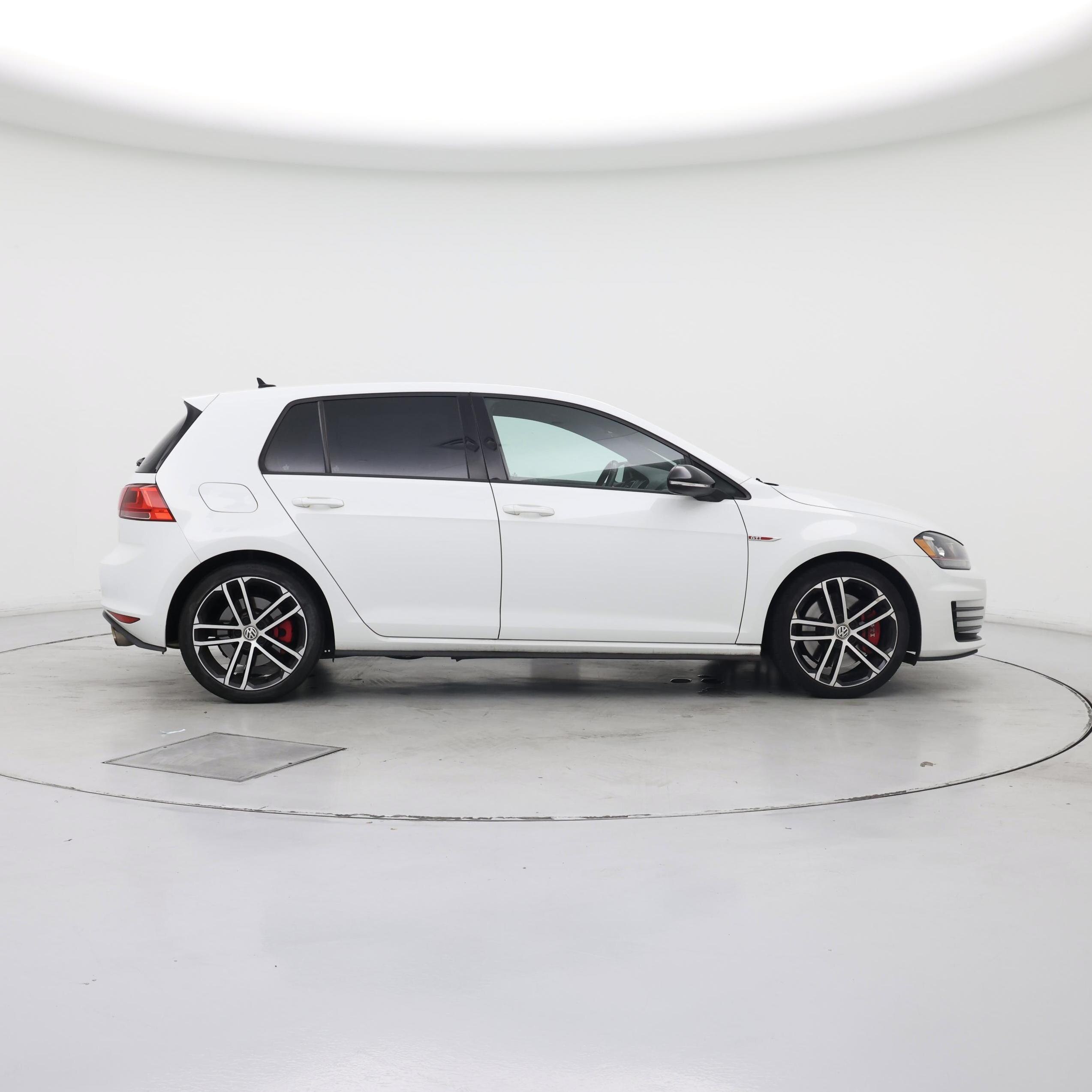 Thumbnail: 2017 Volkswagen Golf - 7