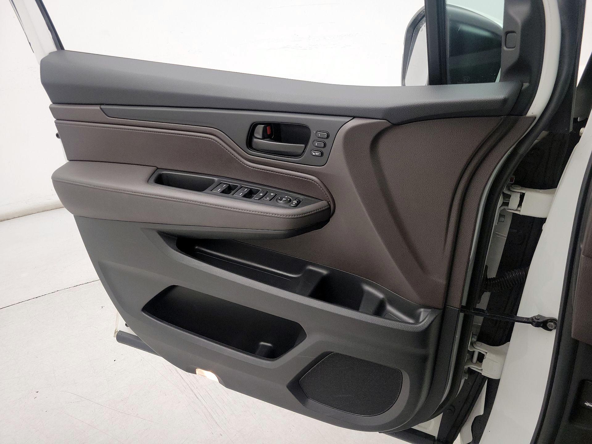 Thumbnail: 2020 Honda Odyssey - 12