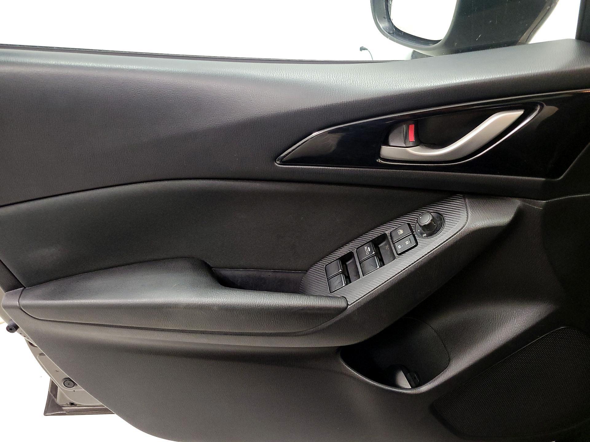 Thumbnail: 2015 Mazda Mazda3 - 12