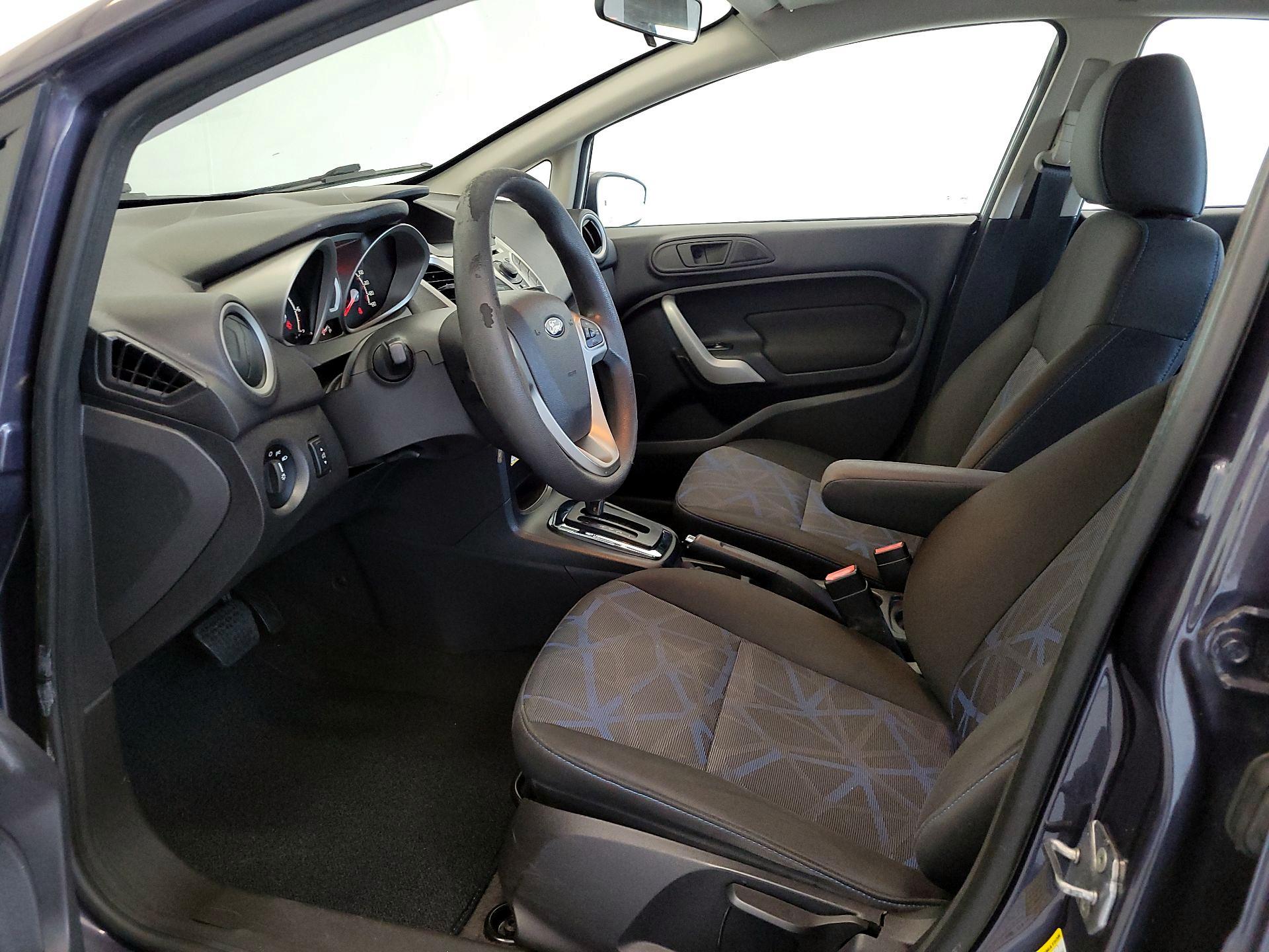 Thumbnail: 2013 Ford Fiesta - 11
