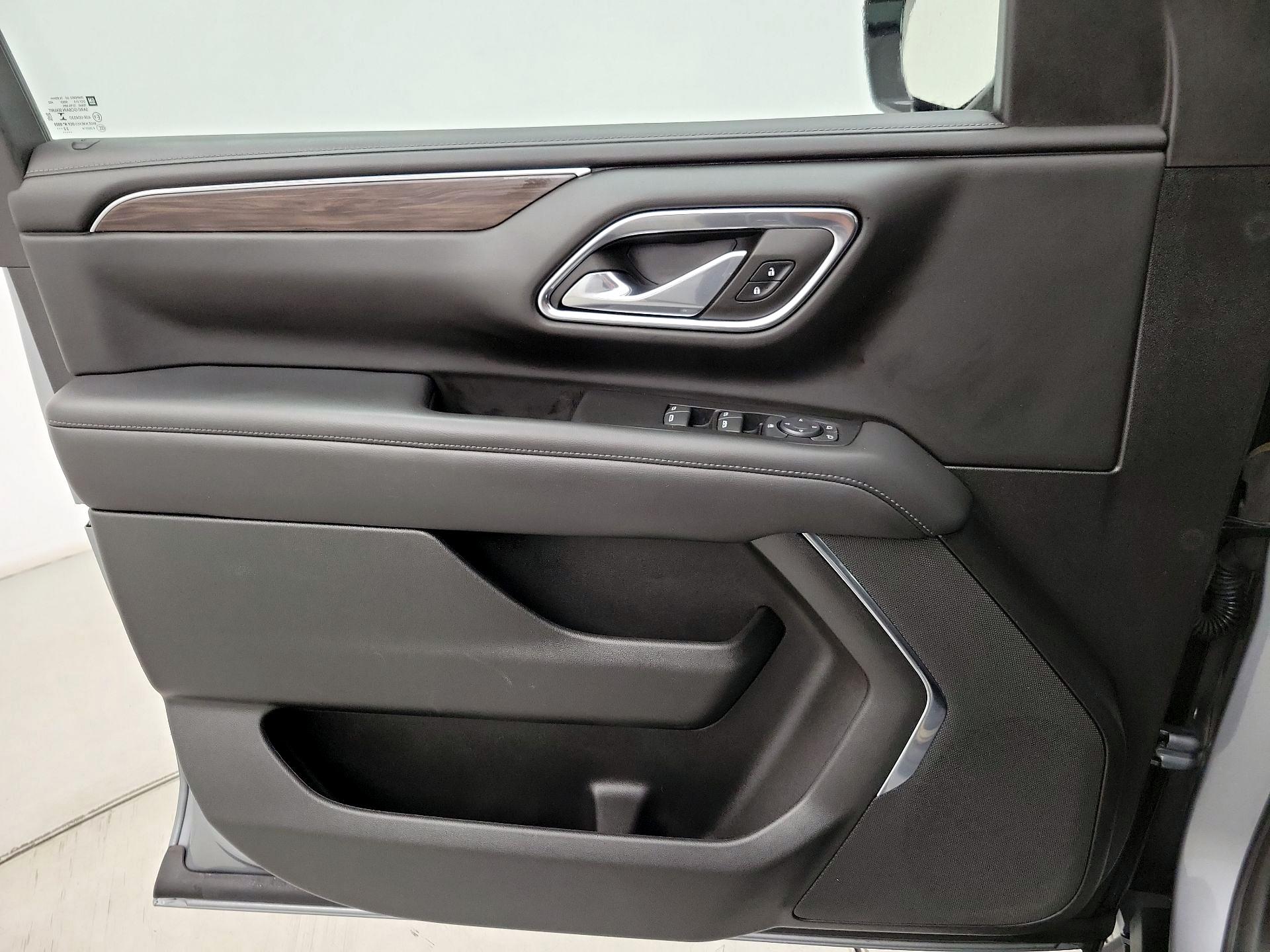 Thumbnail: 2023 Chevrolet Tahoe - 12