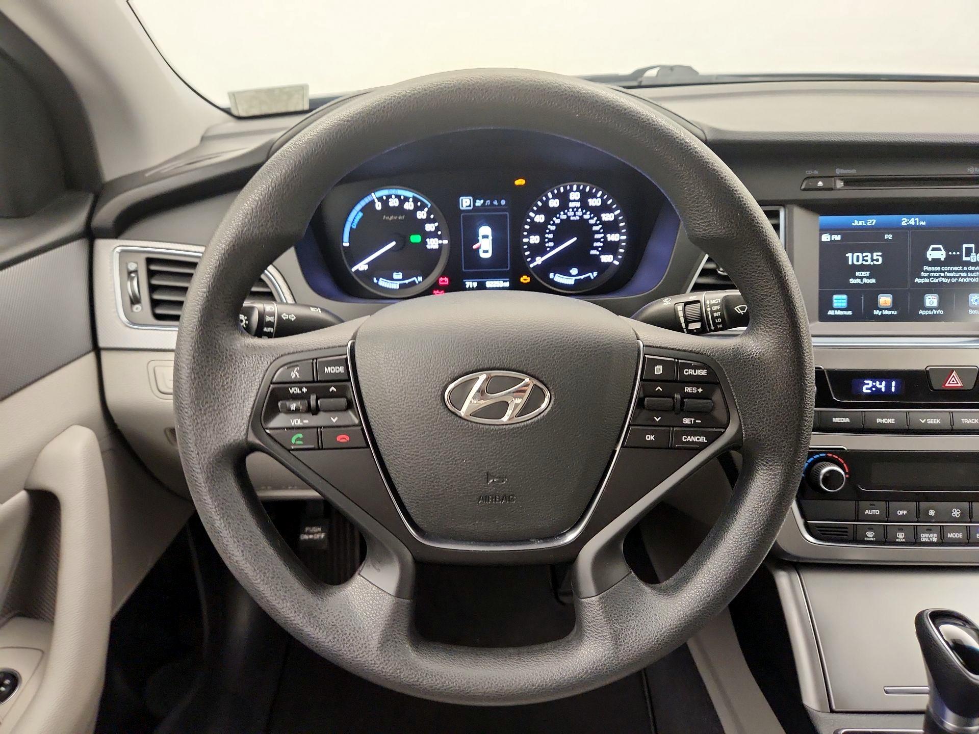 Thumbnail: 2017 Hyundai Sonata - 10