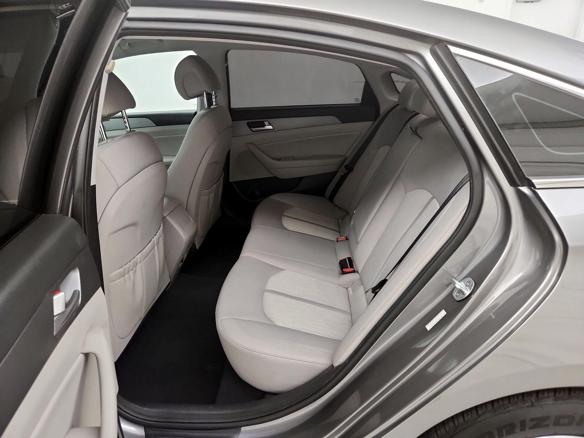 Thumbnail: 2017 Hyundai Sonata - 19