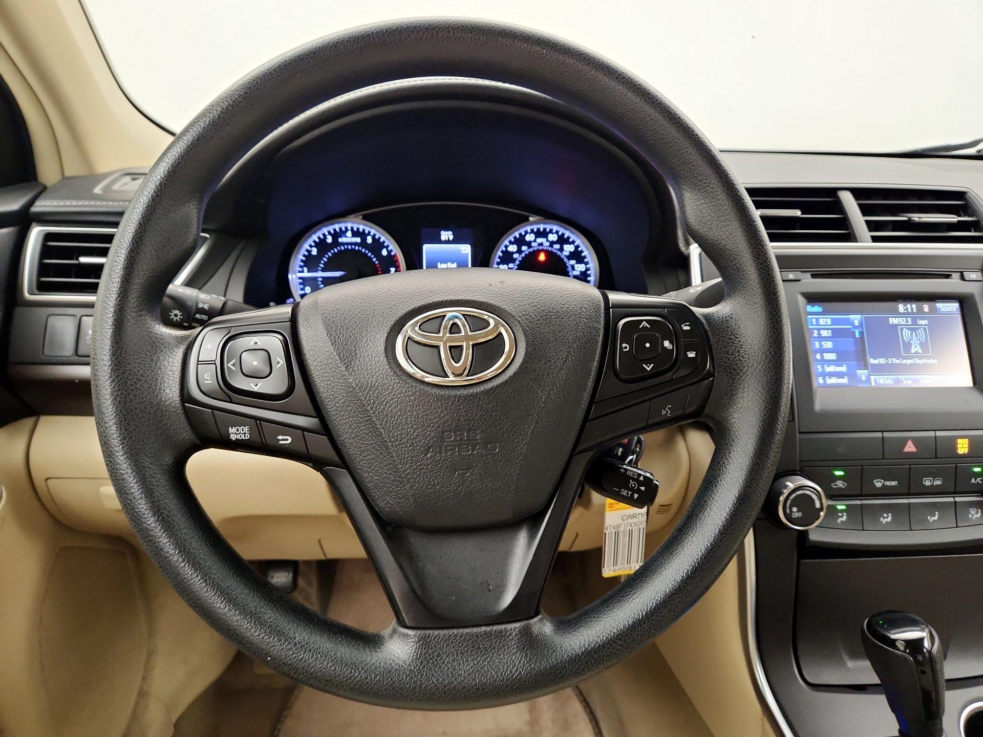 Thumbnail: 2016 Toyota Camry - 10