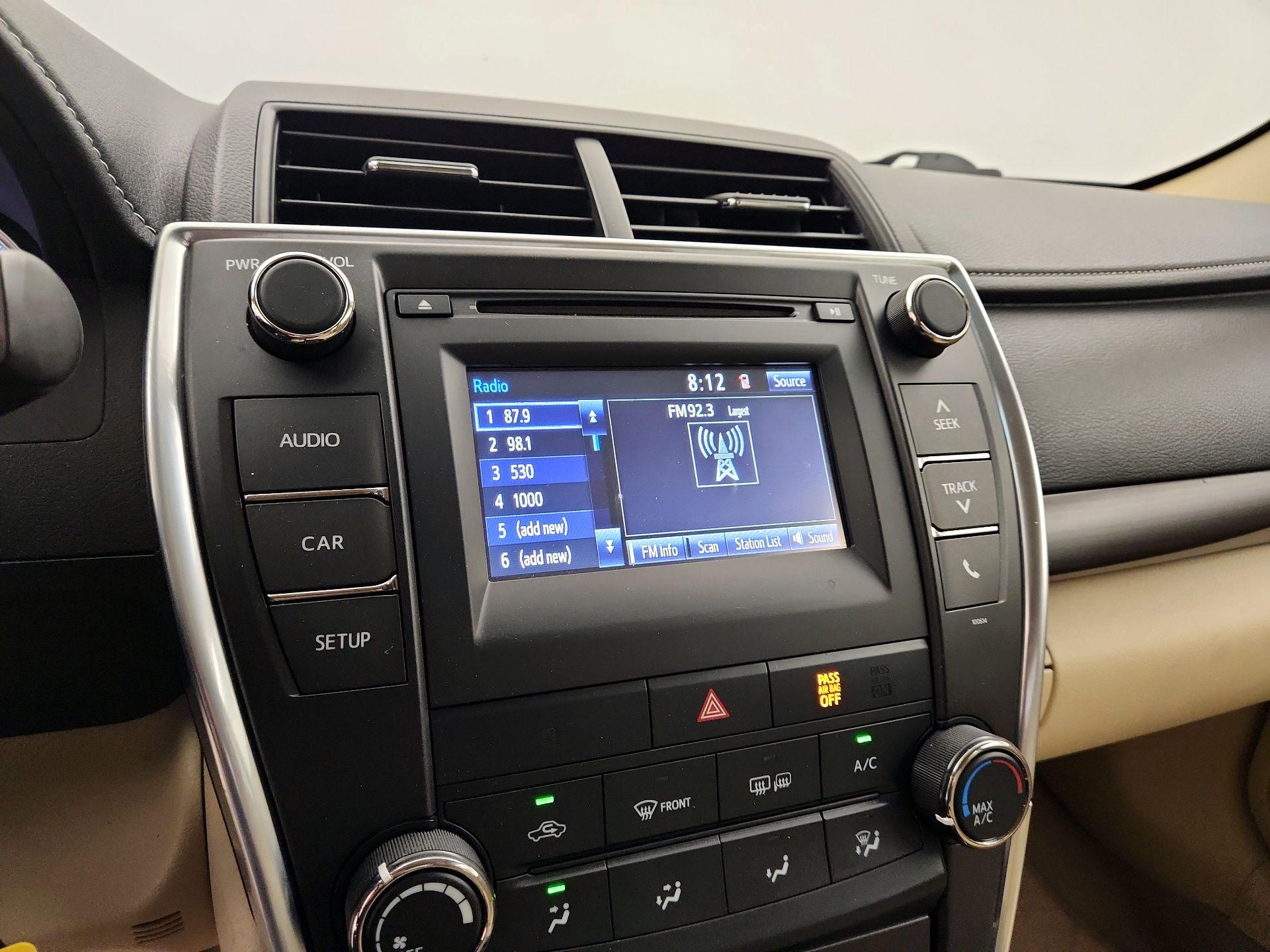 Thumbnail: 2016 Toyota Camry - 15