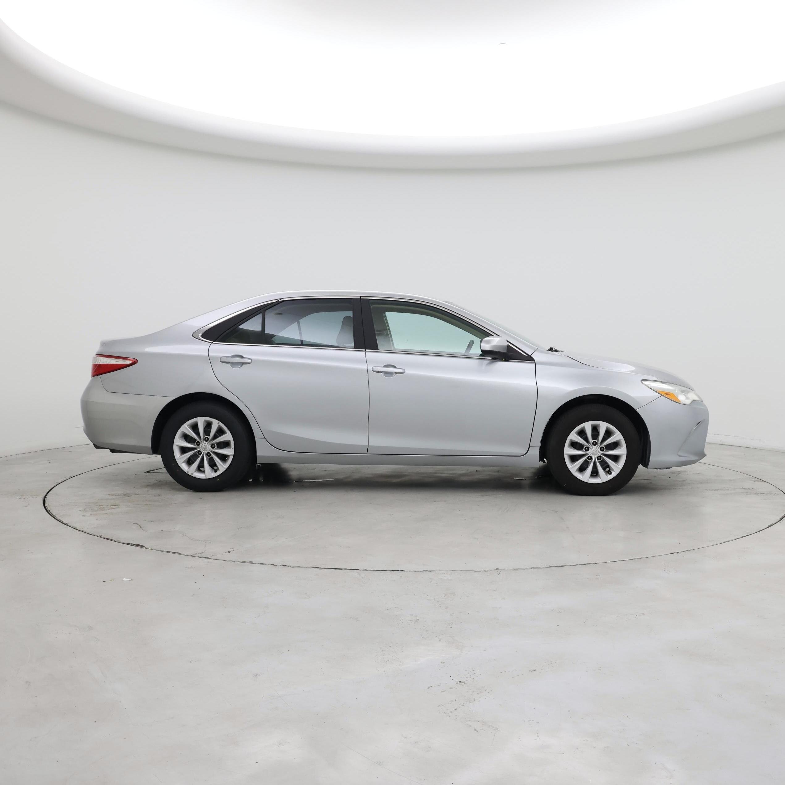 Thumbnail: 2016 Toyota Camry - 7