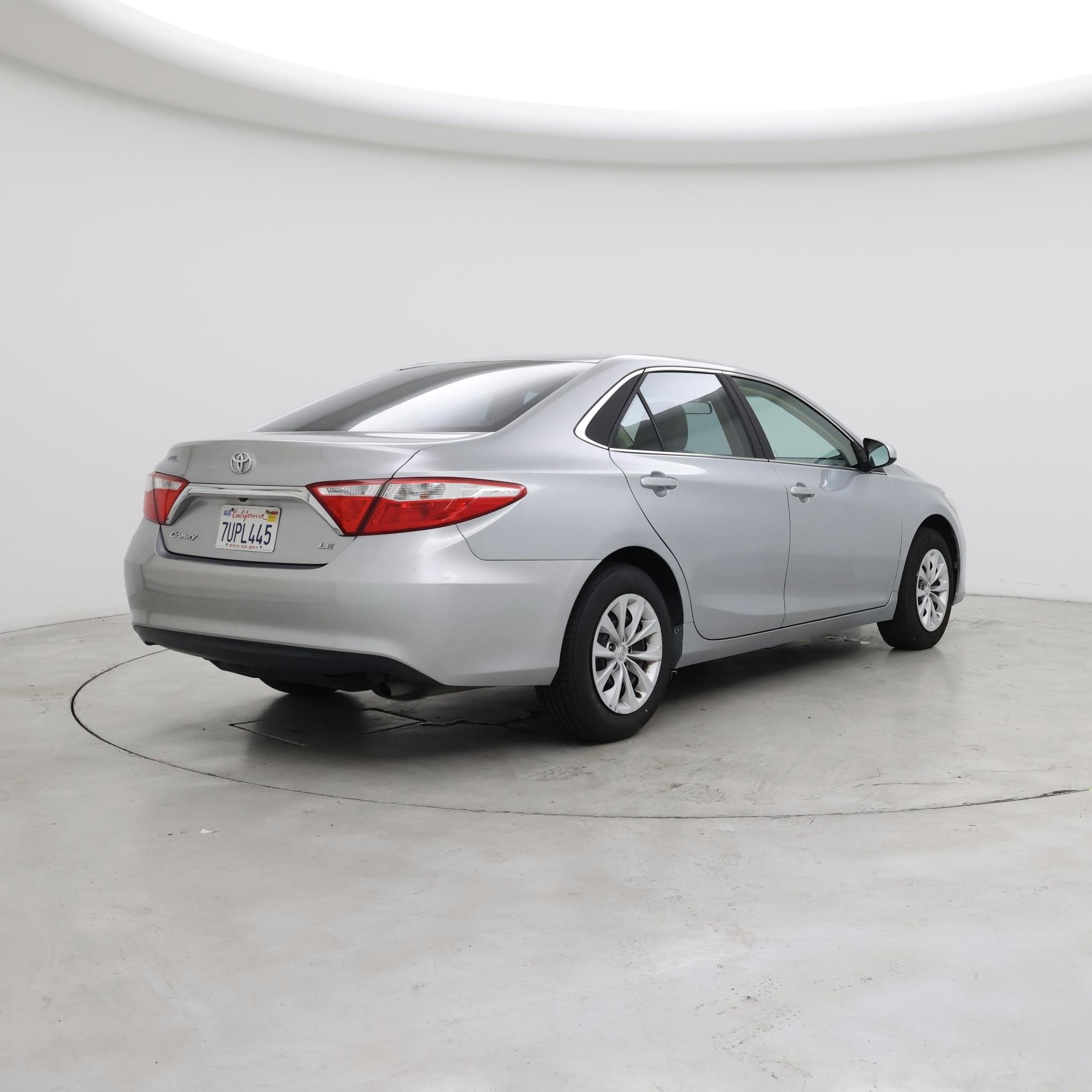 Thumbnail: 2016 Toyota Camry - 8
