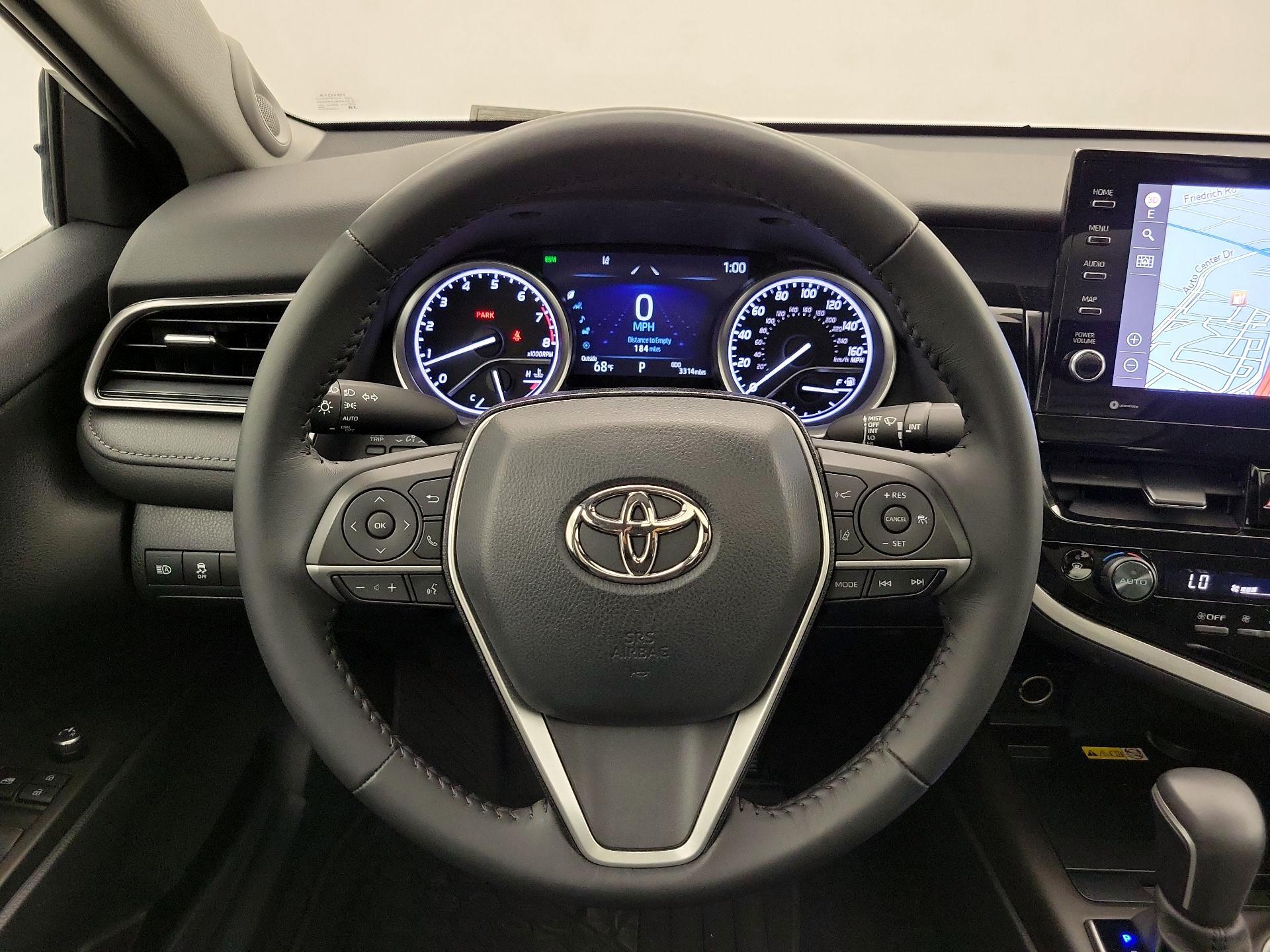 Thumbnail: 2022 Toyota Camry - 10