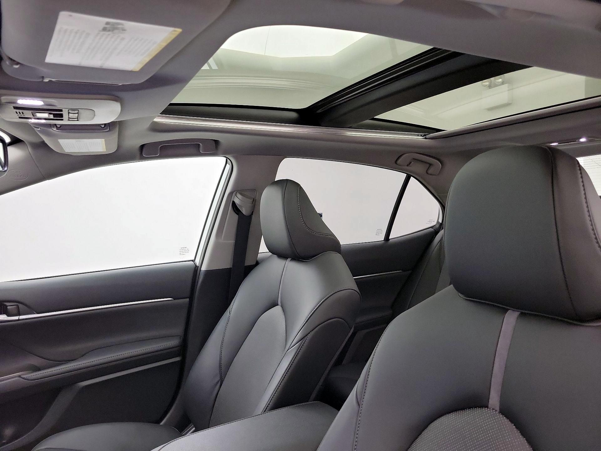 Thumbnail: 2022 Toyota Camry - 20