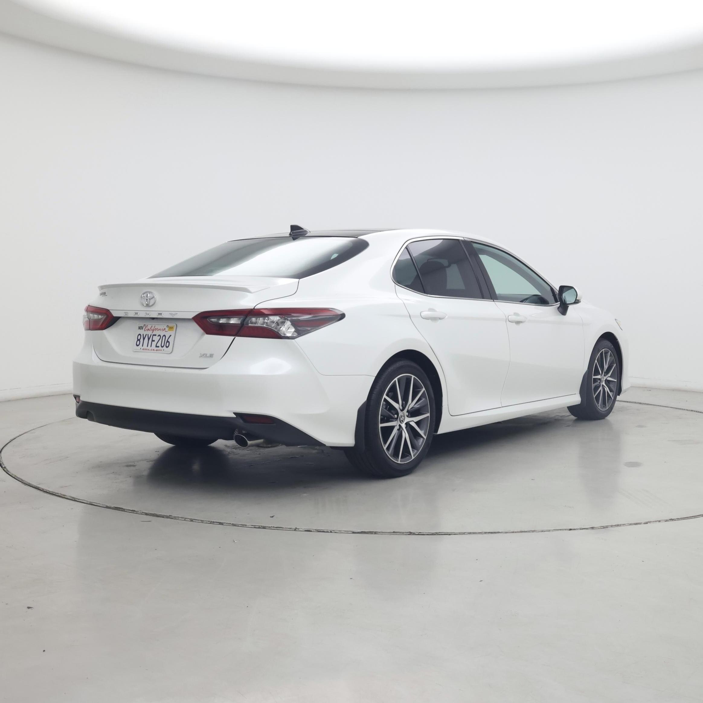 Thumbnail: 2022 Toyota Camry - 8