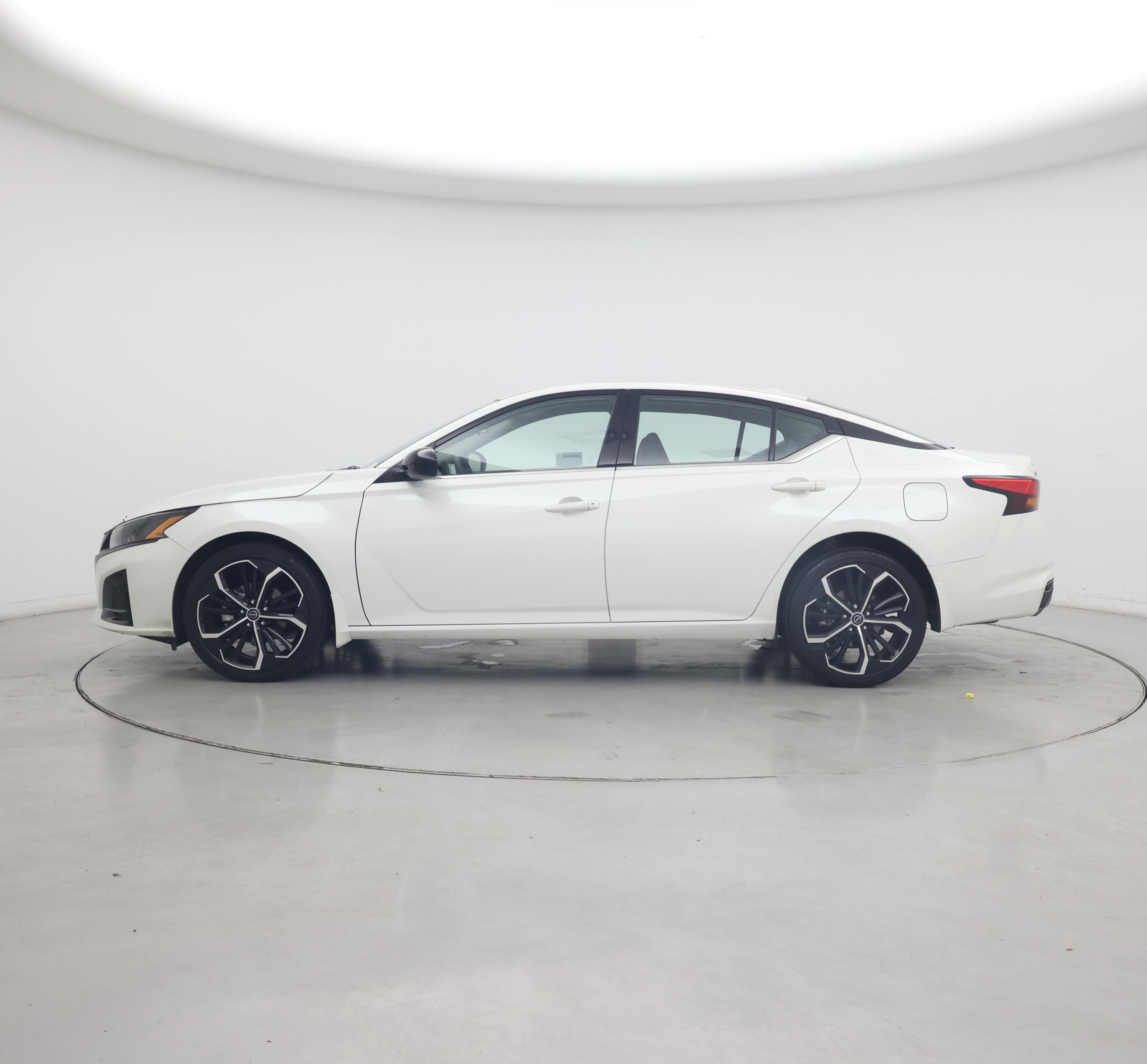 Thumbnail: 2023 Nissan Altima - 3