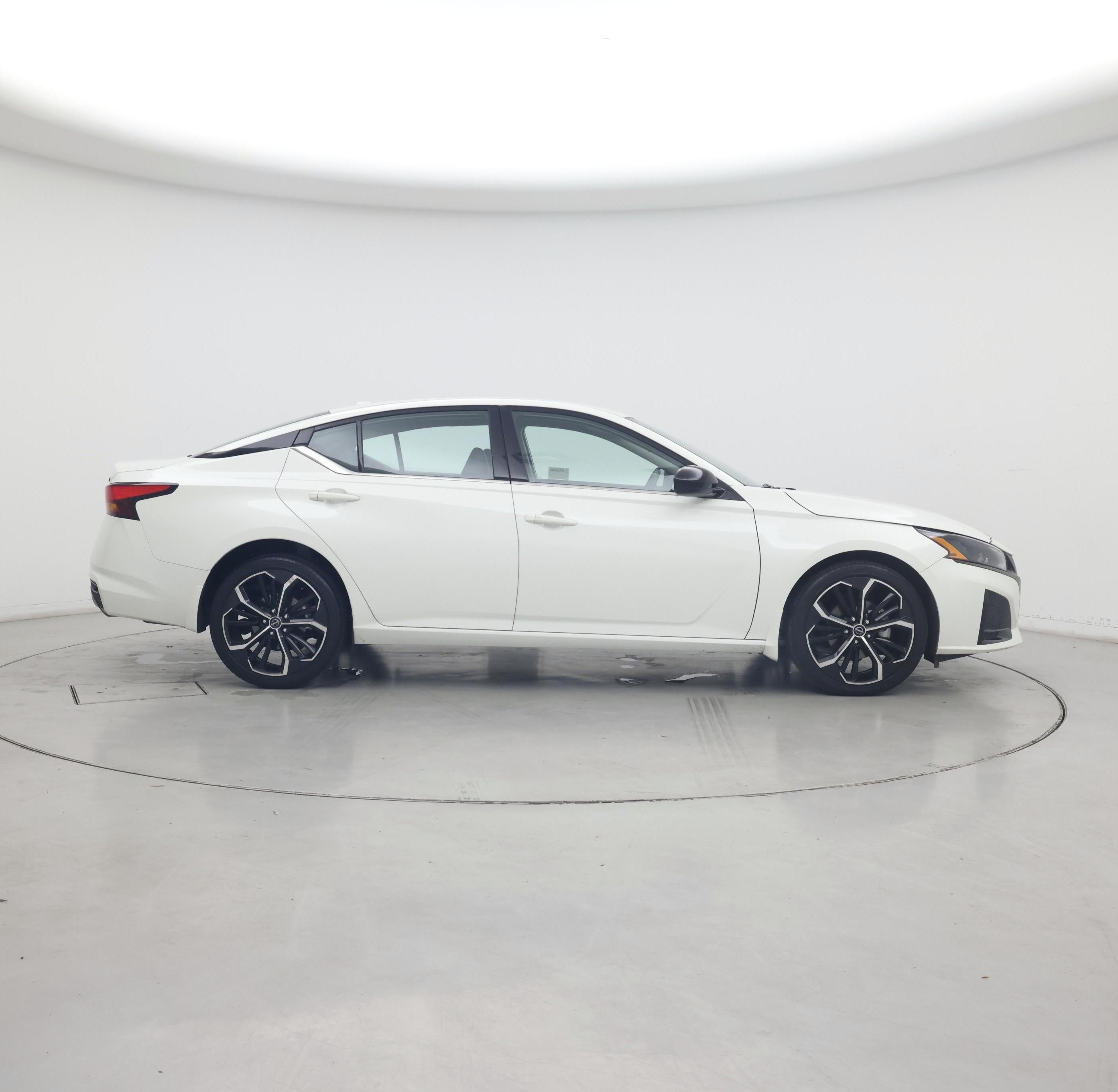 Thumbnail: 2023 Nissan Altima - 7
