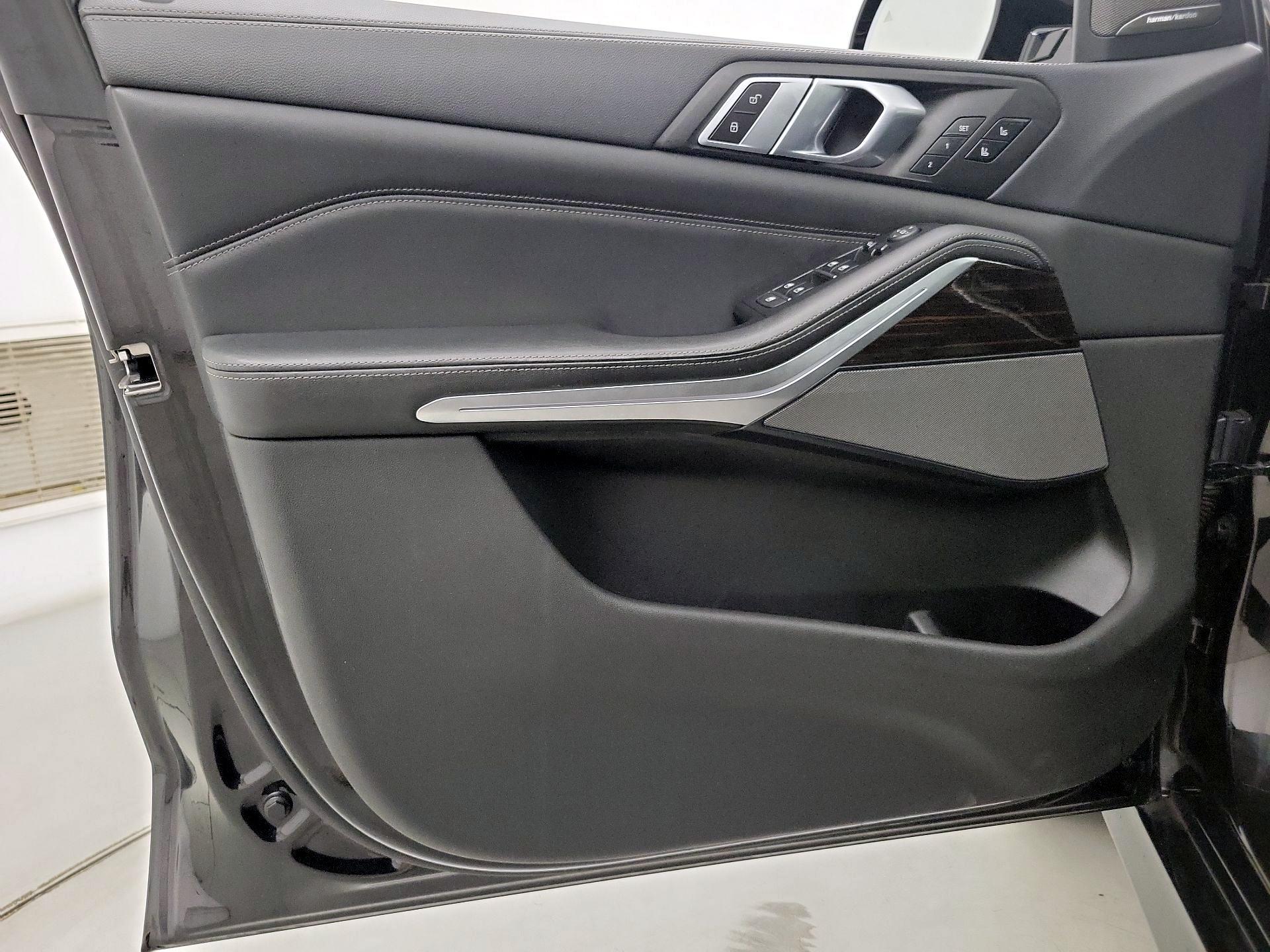 Thumbnail: 2020 BMW X5 - 12