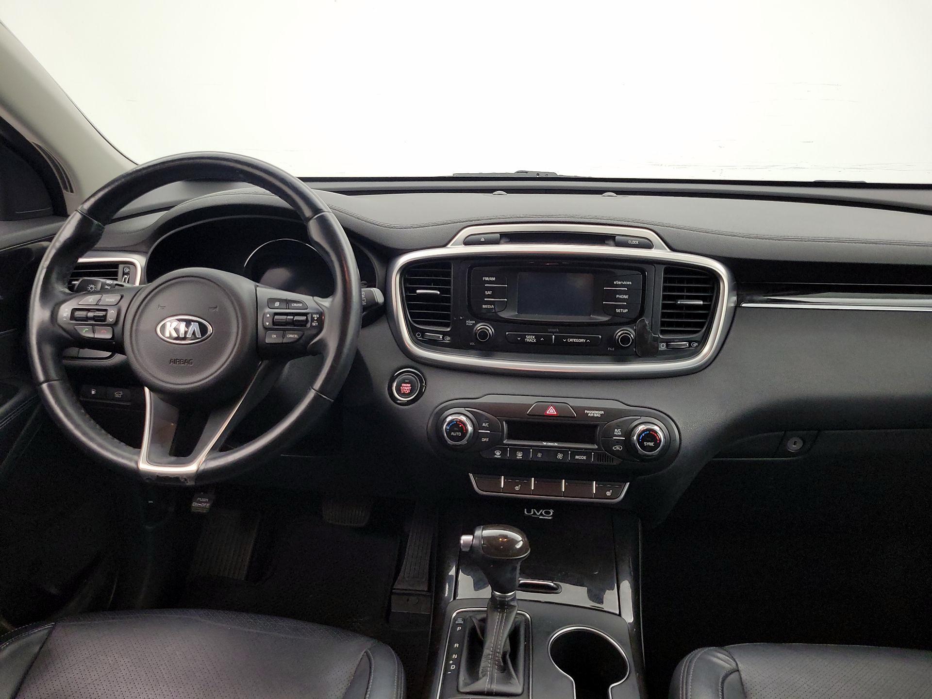 Thumbnail: 2016 Kia Sorento - 9