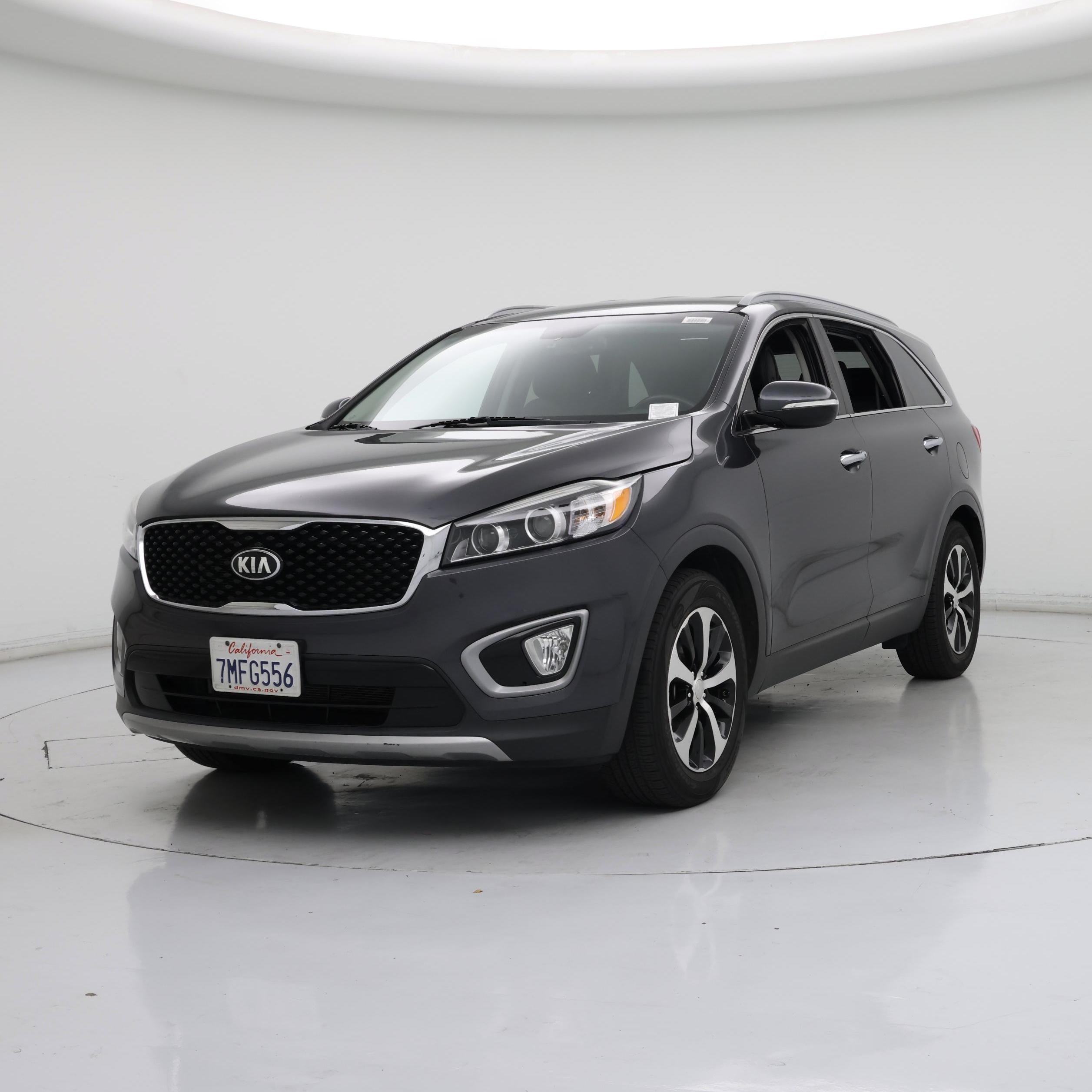 Thumbnail: 2016 Kia Sorento - 4