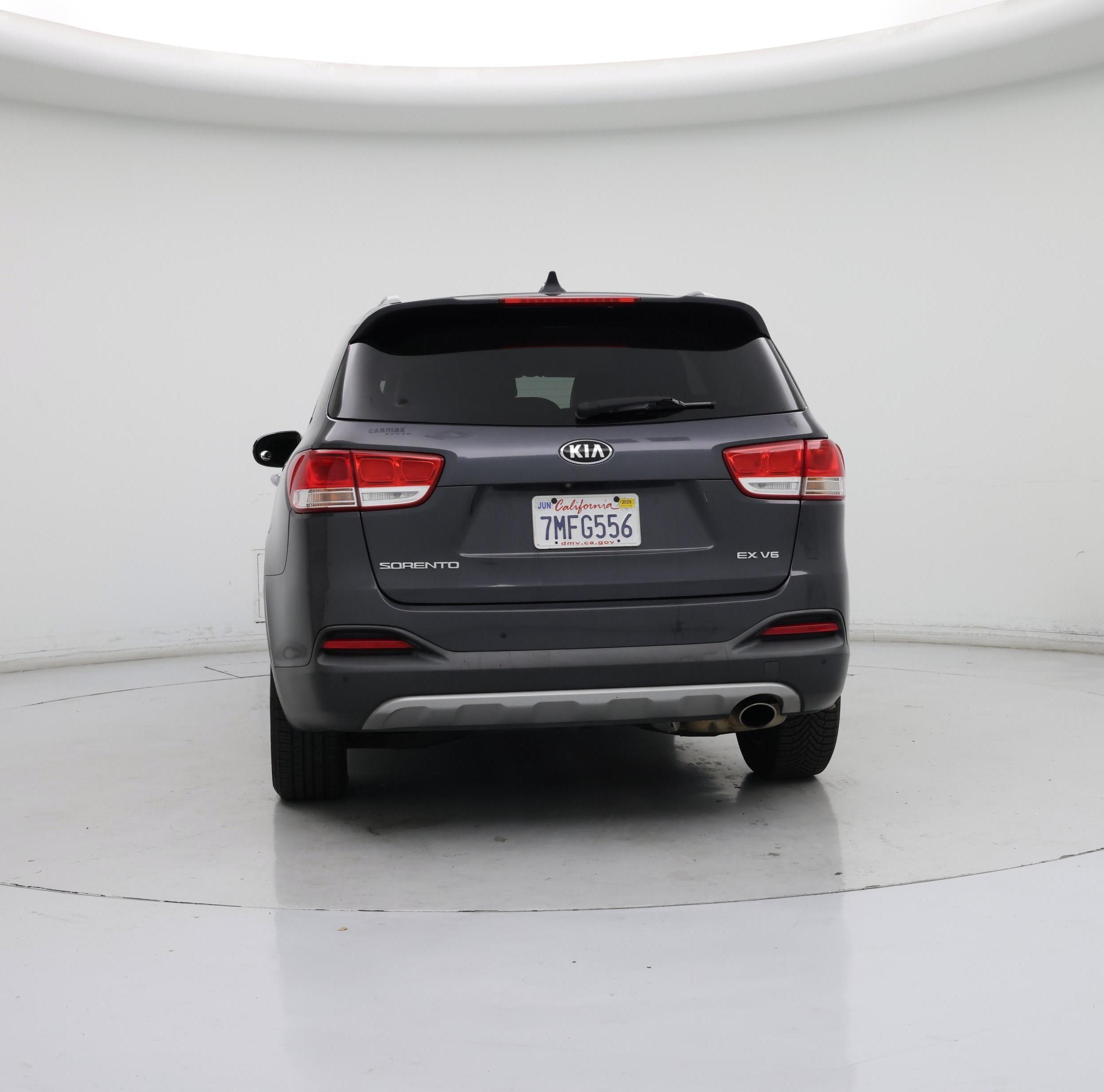 Thumbnail: 2016 Kia Sorento - 6