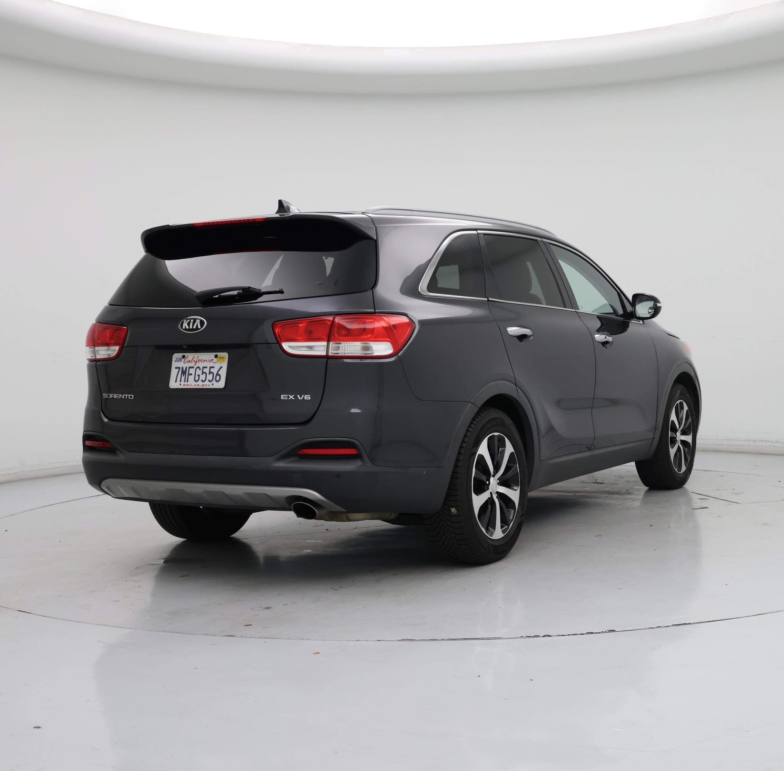 Thumbnail: 2016 Kia Sorento - 8