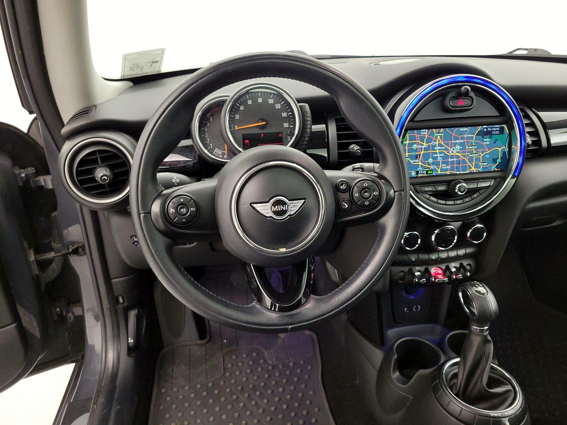 Thumbnail: 2015 MINI Cooper Hardtop - 10
