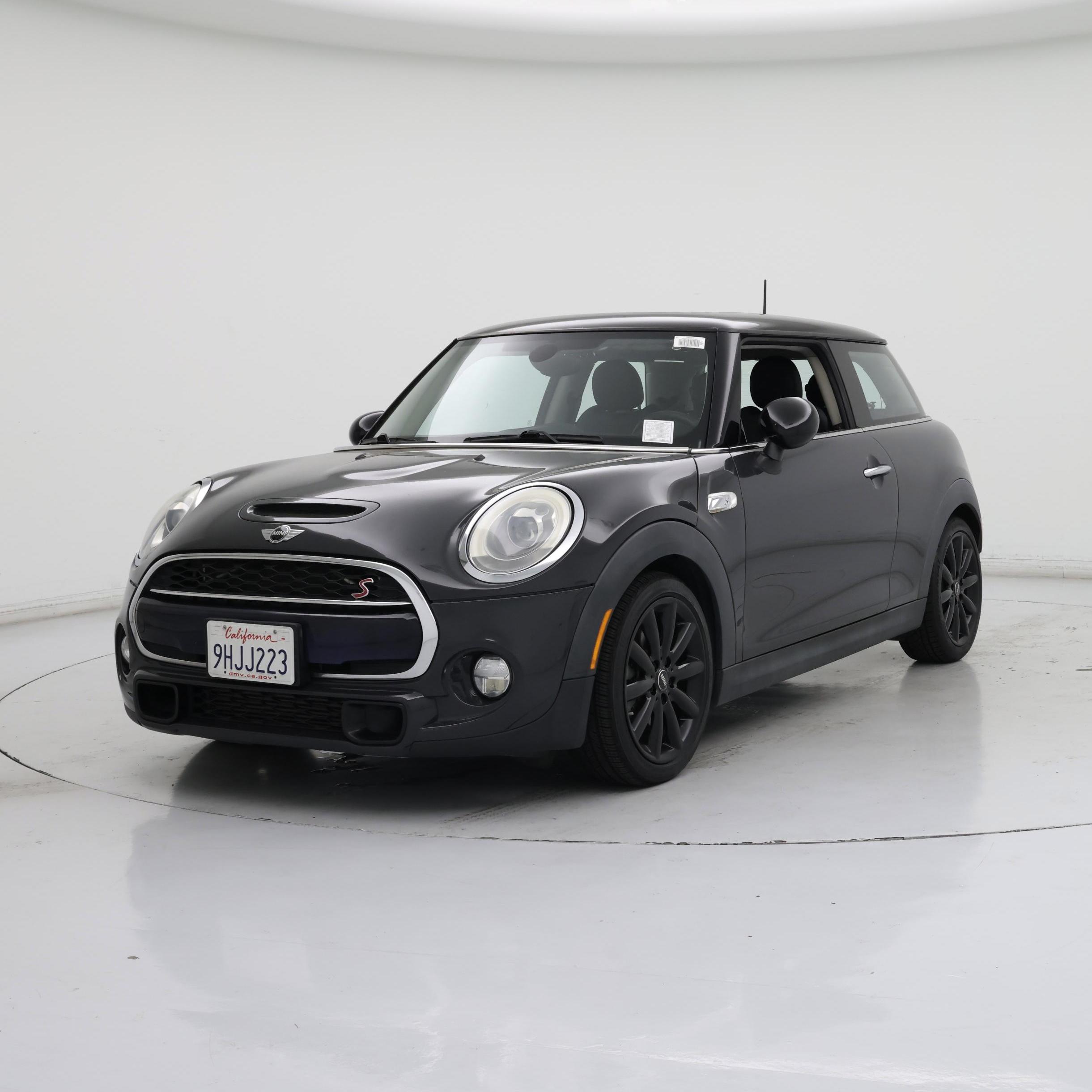 Thumbnail: 2015 MINI Cooper Hardtop - 4
