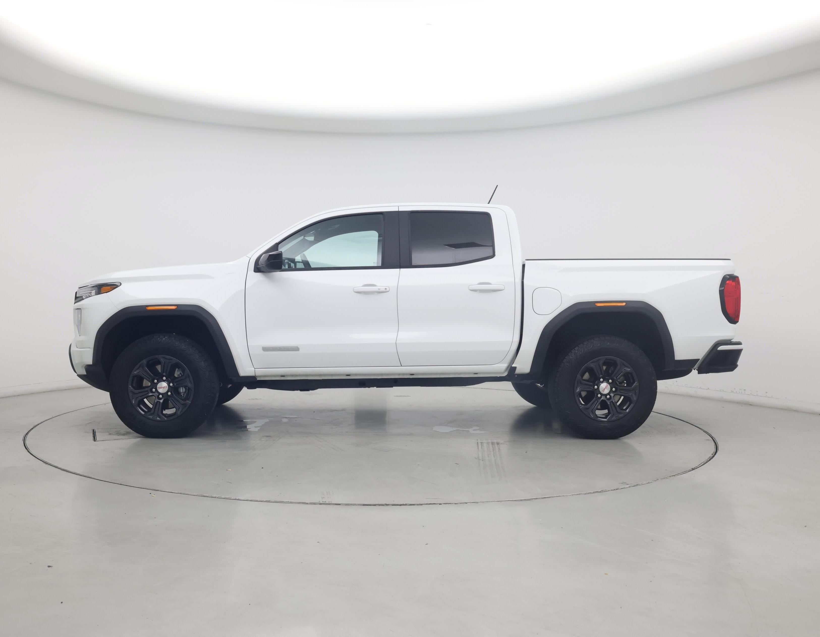 Thumbnail: 2023 GMC Canyon - 3