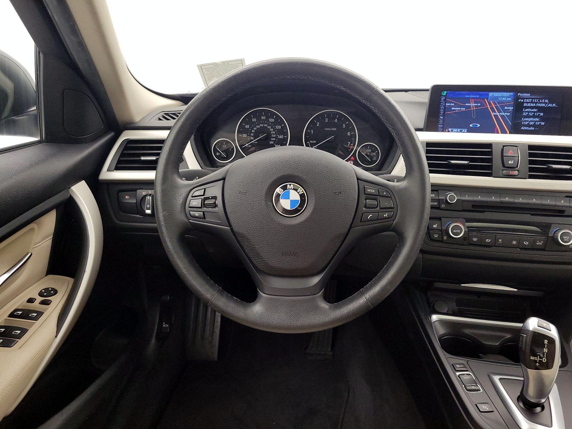 Thumbnail: 2015 BMW 3 Series - 10