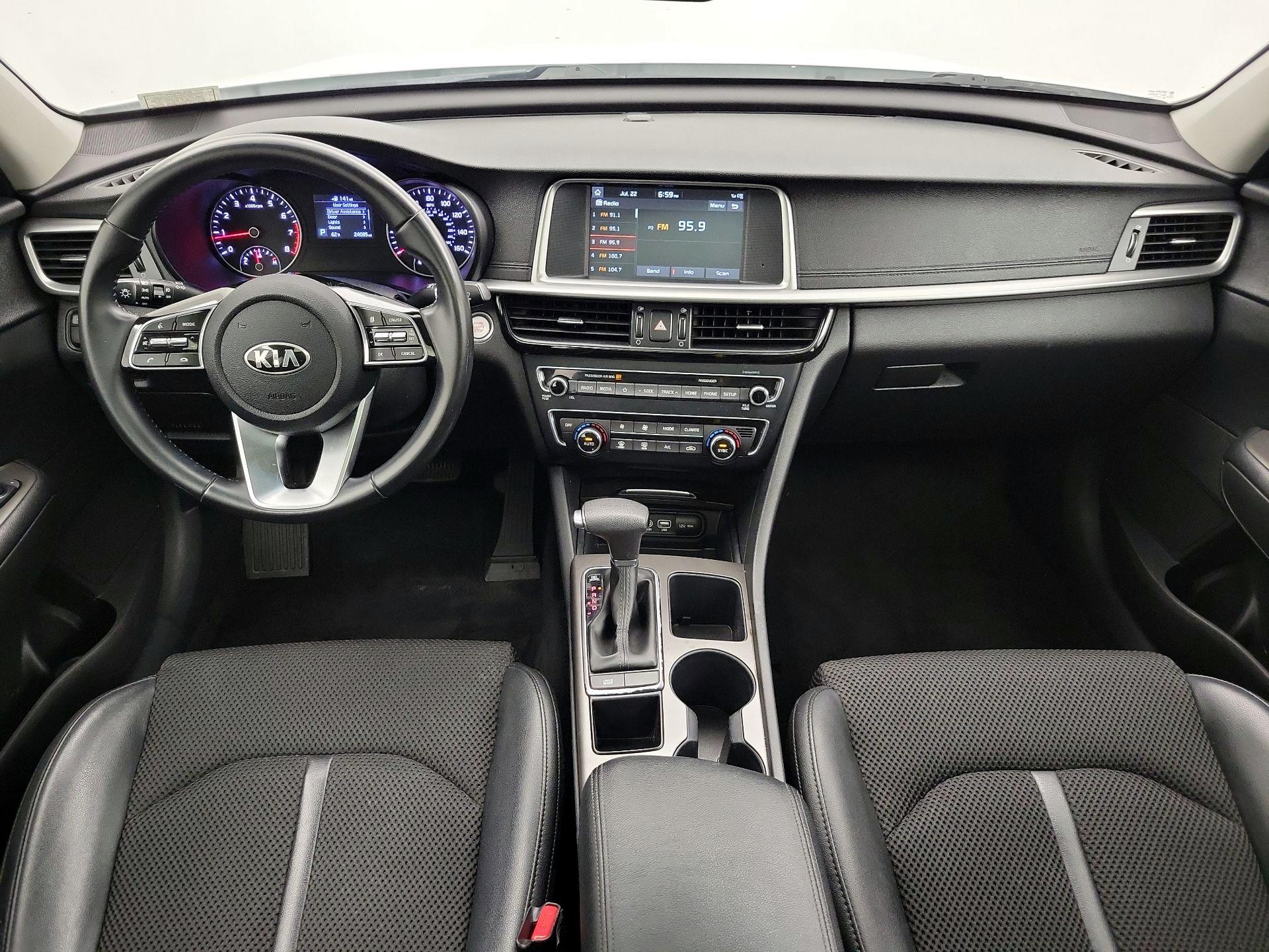Thumbnail: 2019 Kia Optima - 9