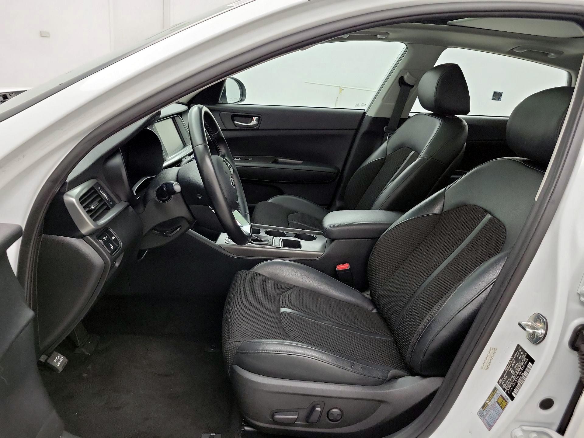 Thumbnail: 2019 Kia Optima - 11