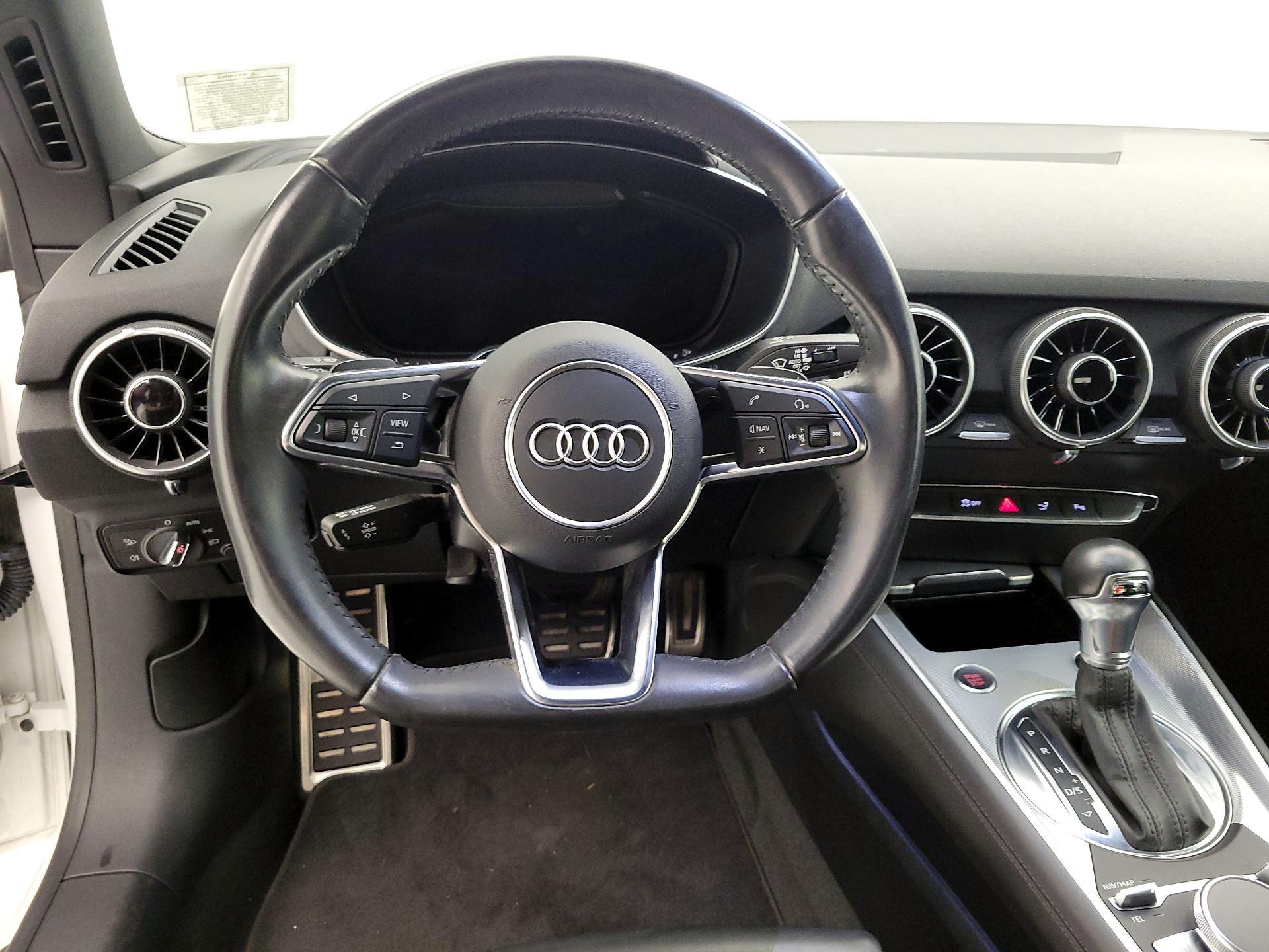 Thumbnail: 2016 Audi TT - 10