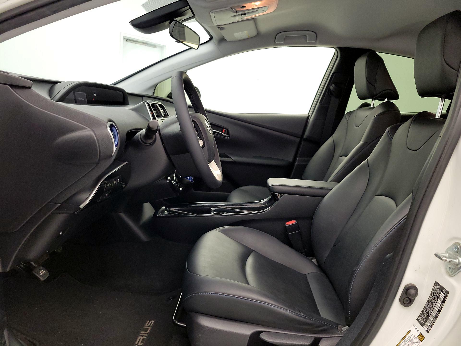 Thumbnail: 2017 Toyota Prius - 11