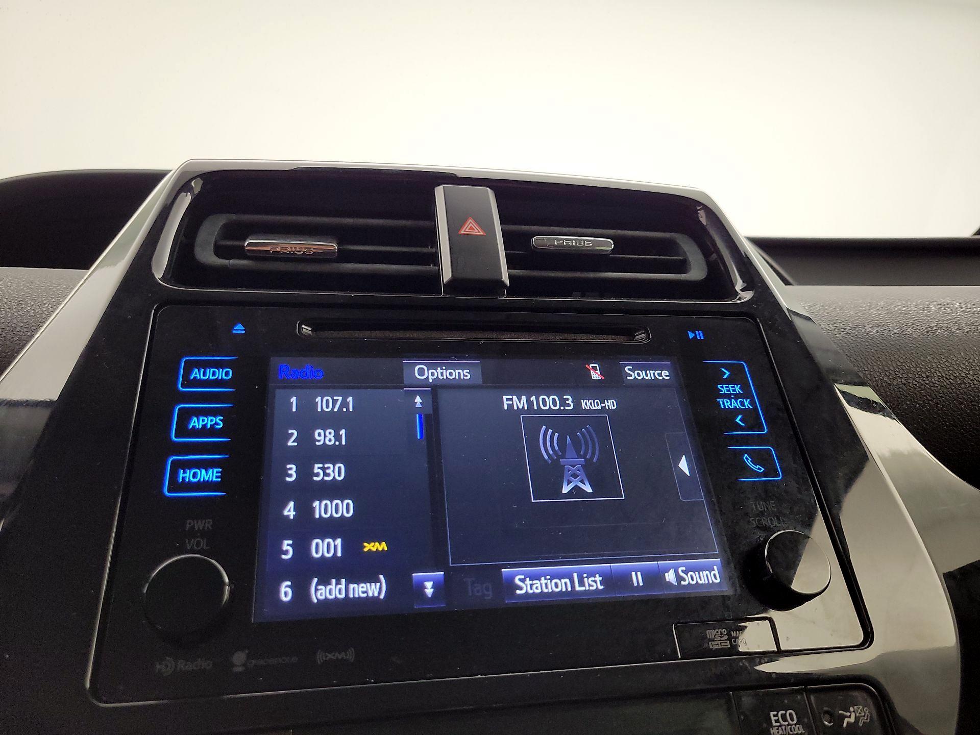Thumbnail: 2017 Toyota Prius - 16