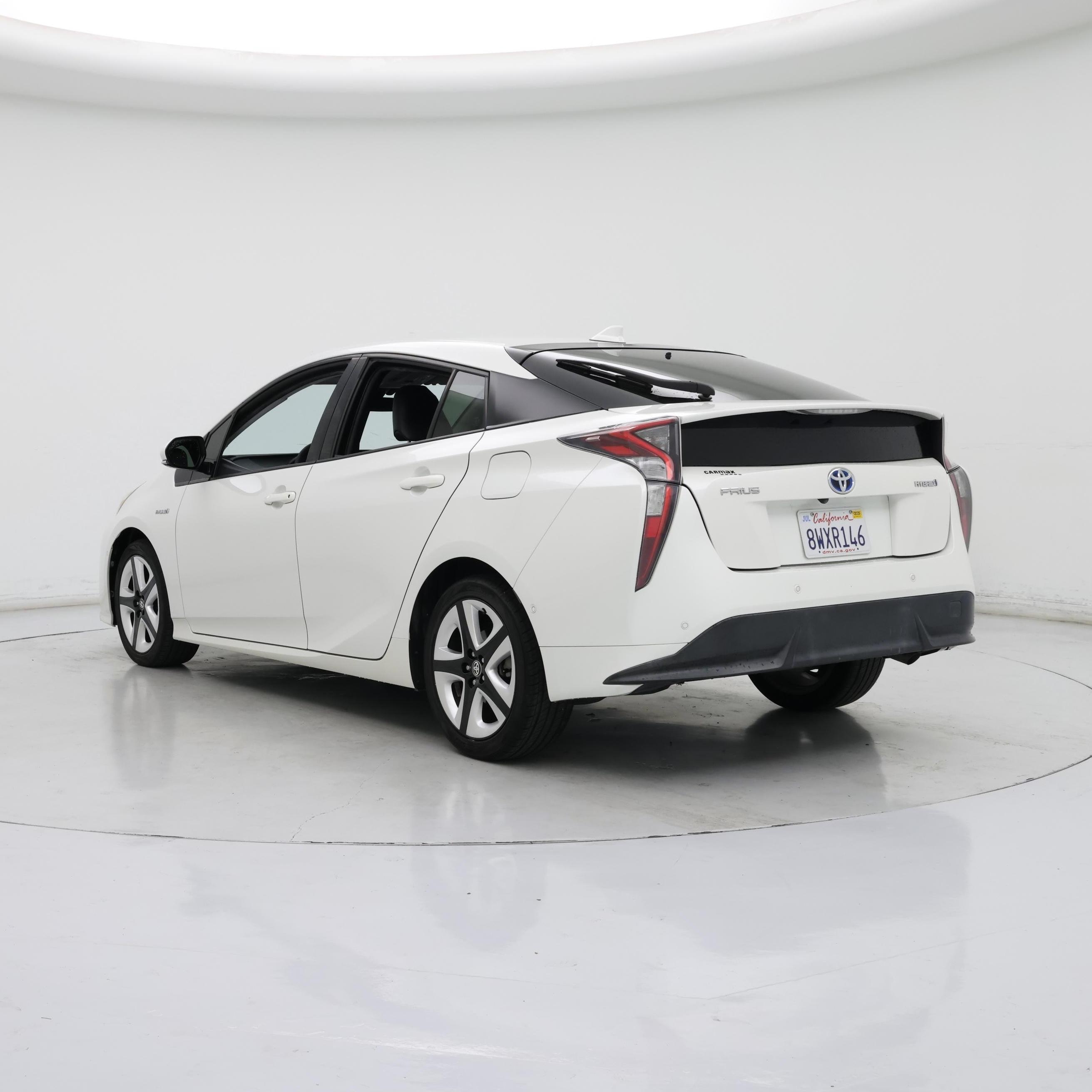 Thumbnail: 2017 Toyota Prius - 2