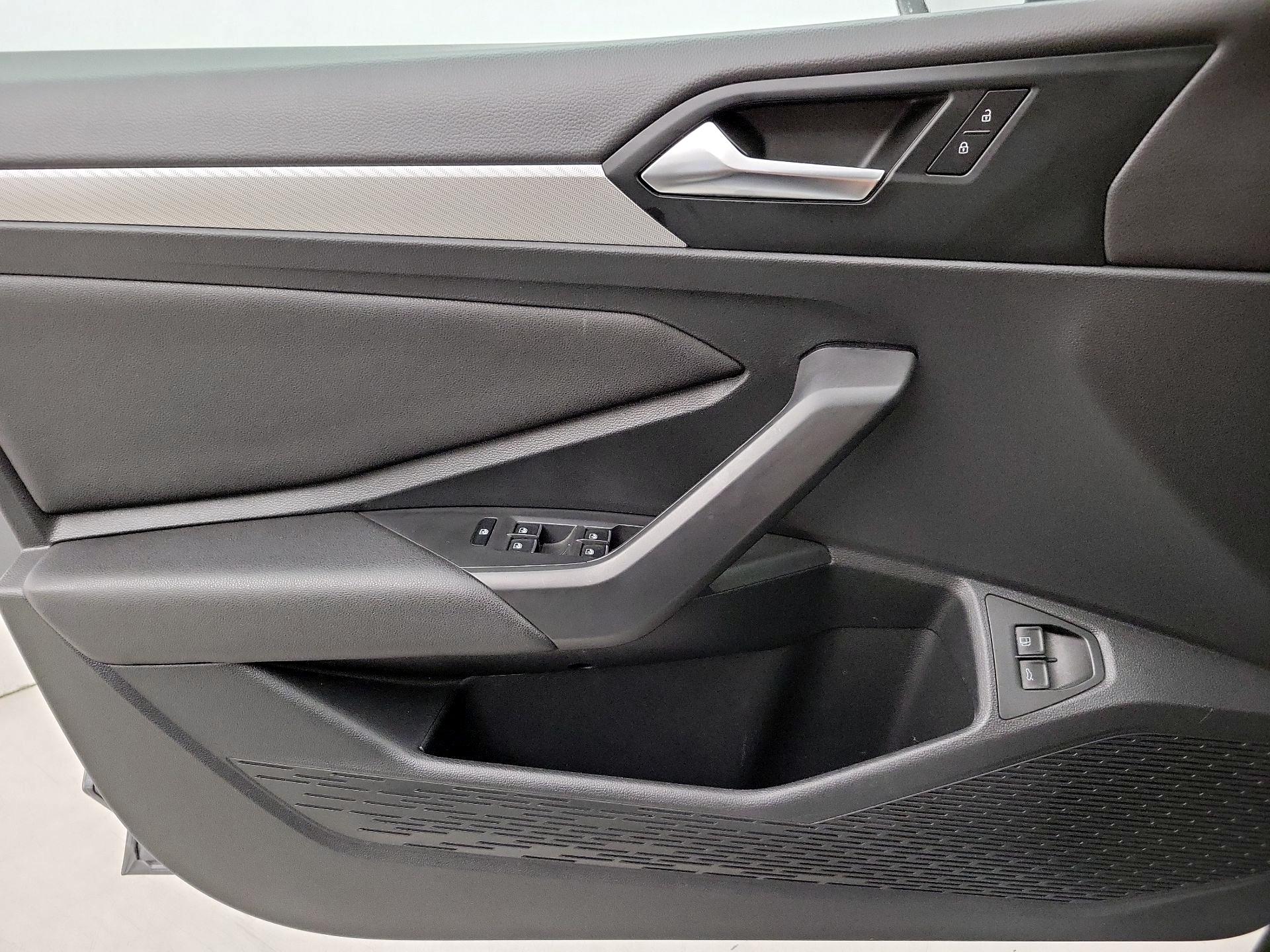 Thumbnail: 2021 Volkswagen Jetta - 12