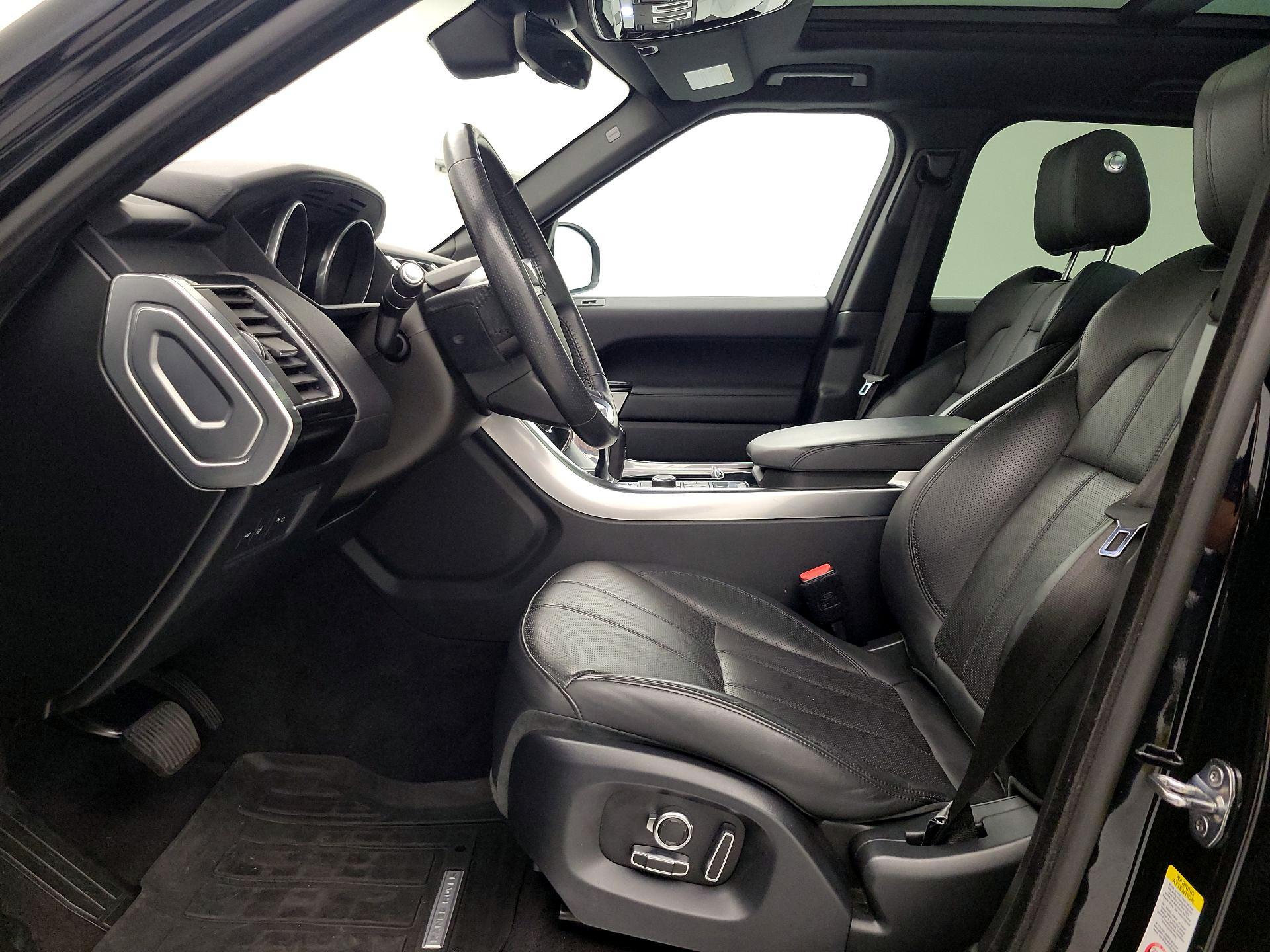 Thumbnail: 2017 Land Rover Range Rover Sport - 11