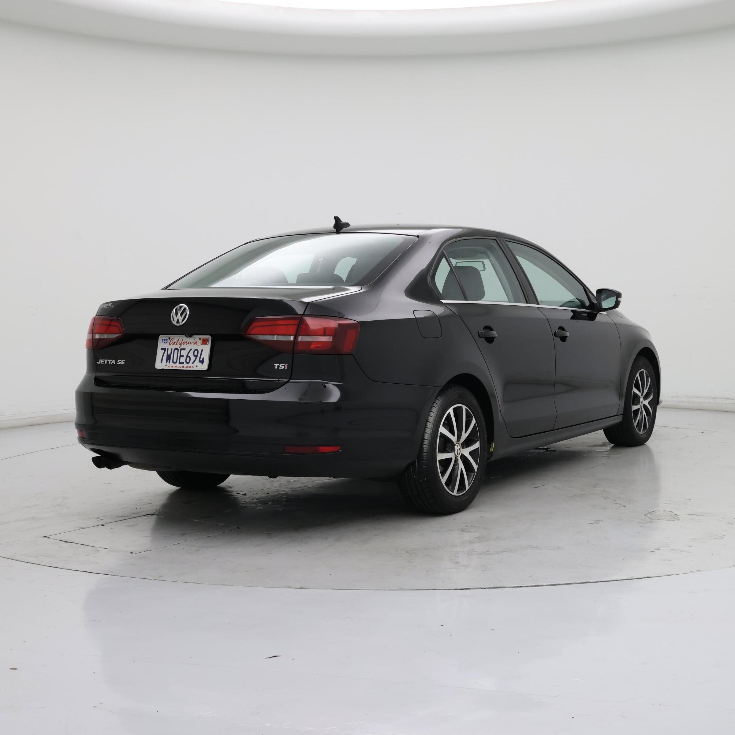 Thumbnail: 2017 Volkswagen Jetta - 8