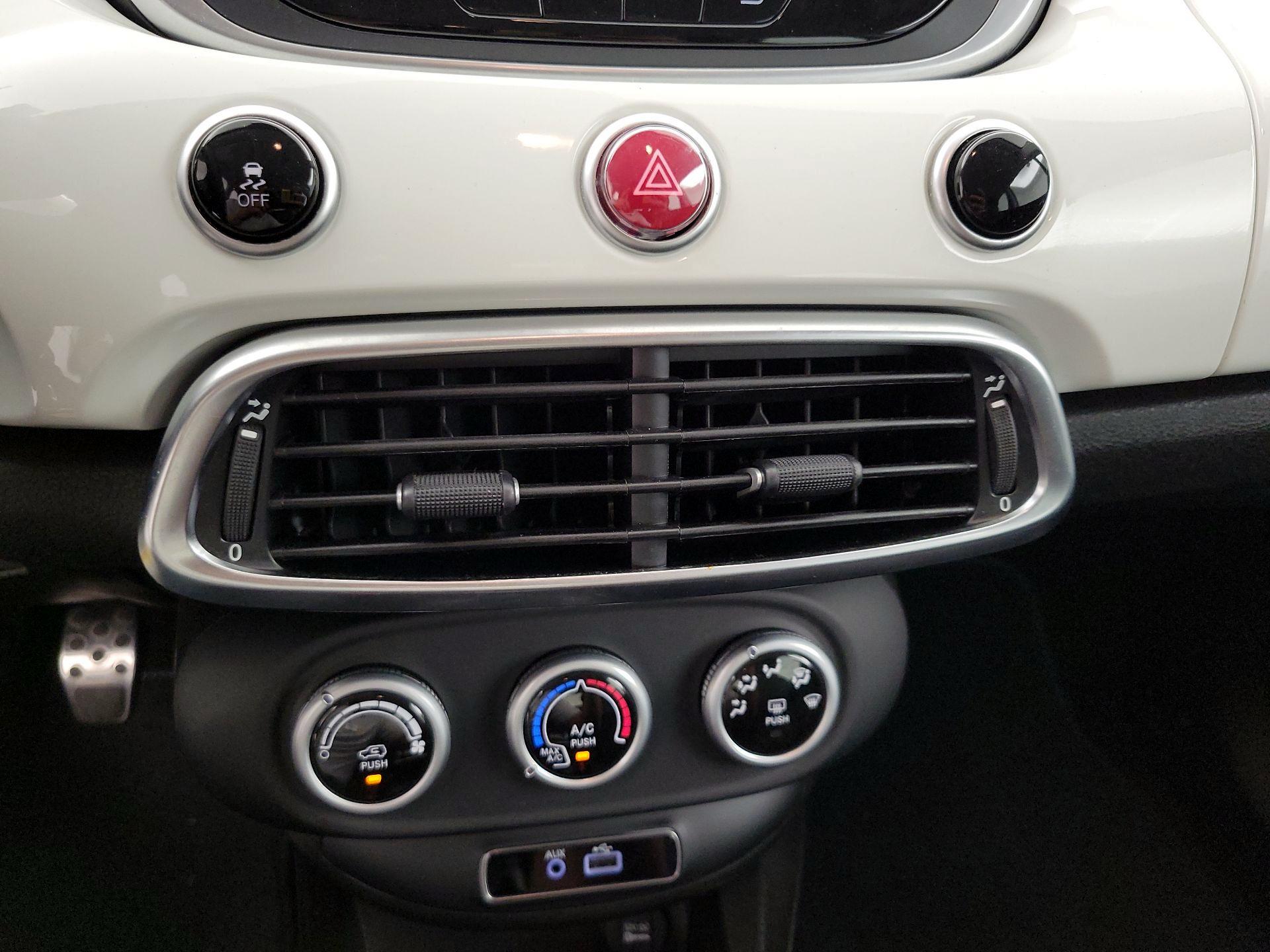 Thumbnail: 2016 Fiat 500X - 15