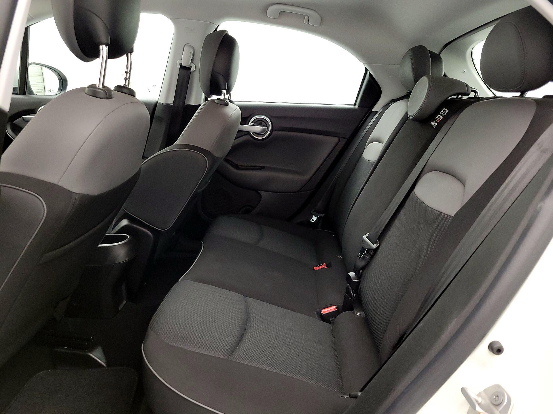 Thumbnail: 2016 Fiat 500X - 18