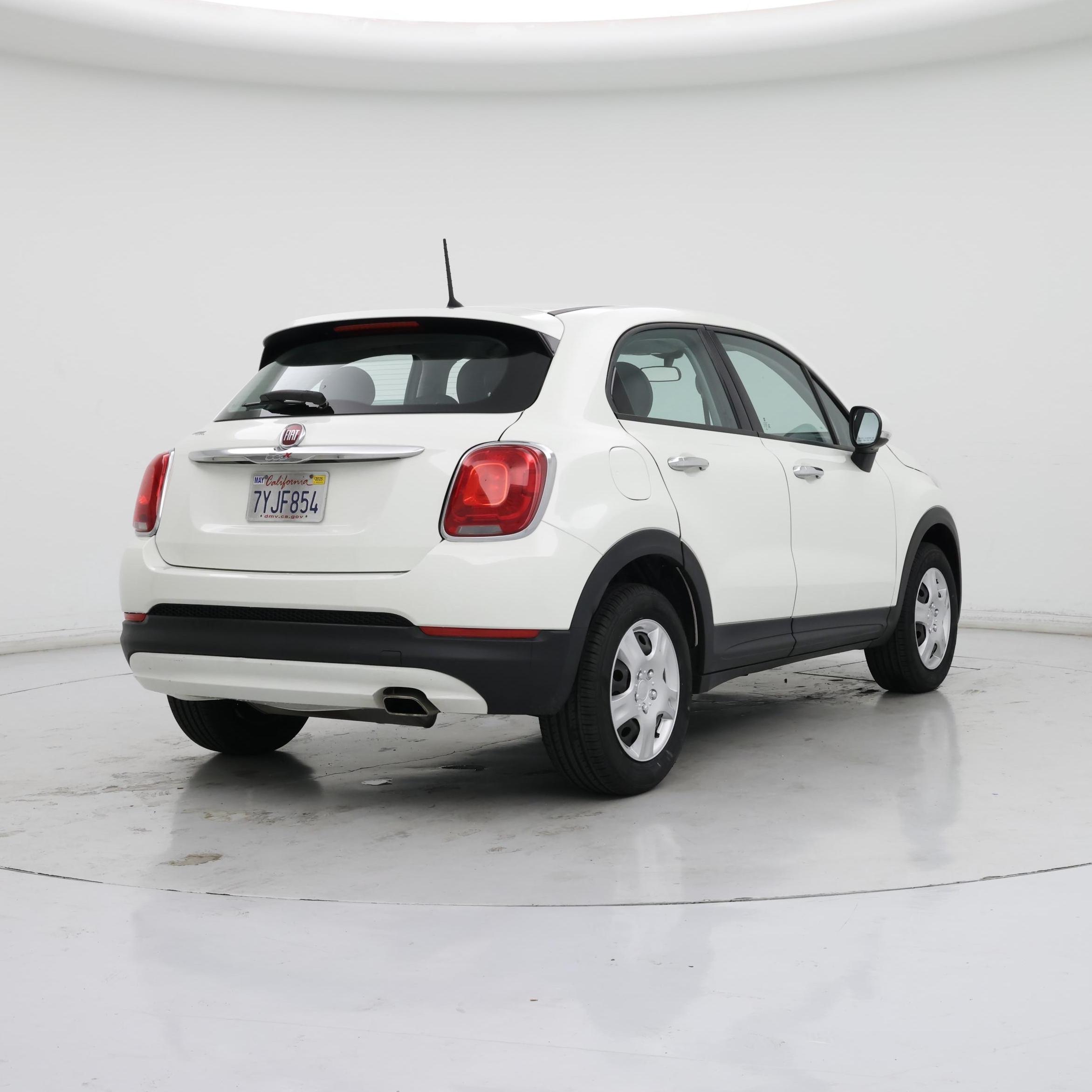 Thumbnail: 2016 Fiat 500X - 8