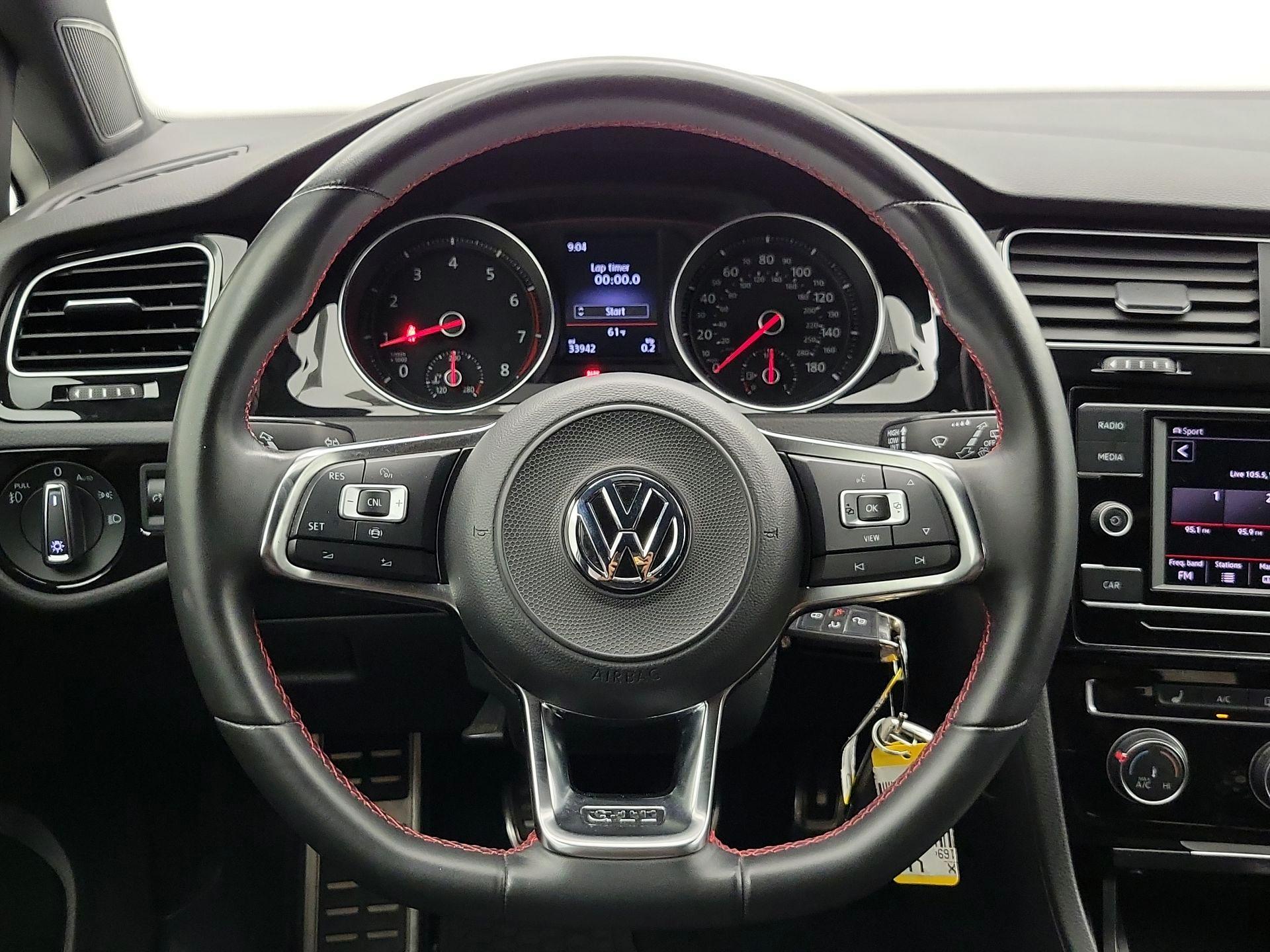 Thumbnail: 2019 Volkswagen Golf - 10