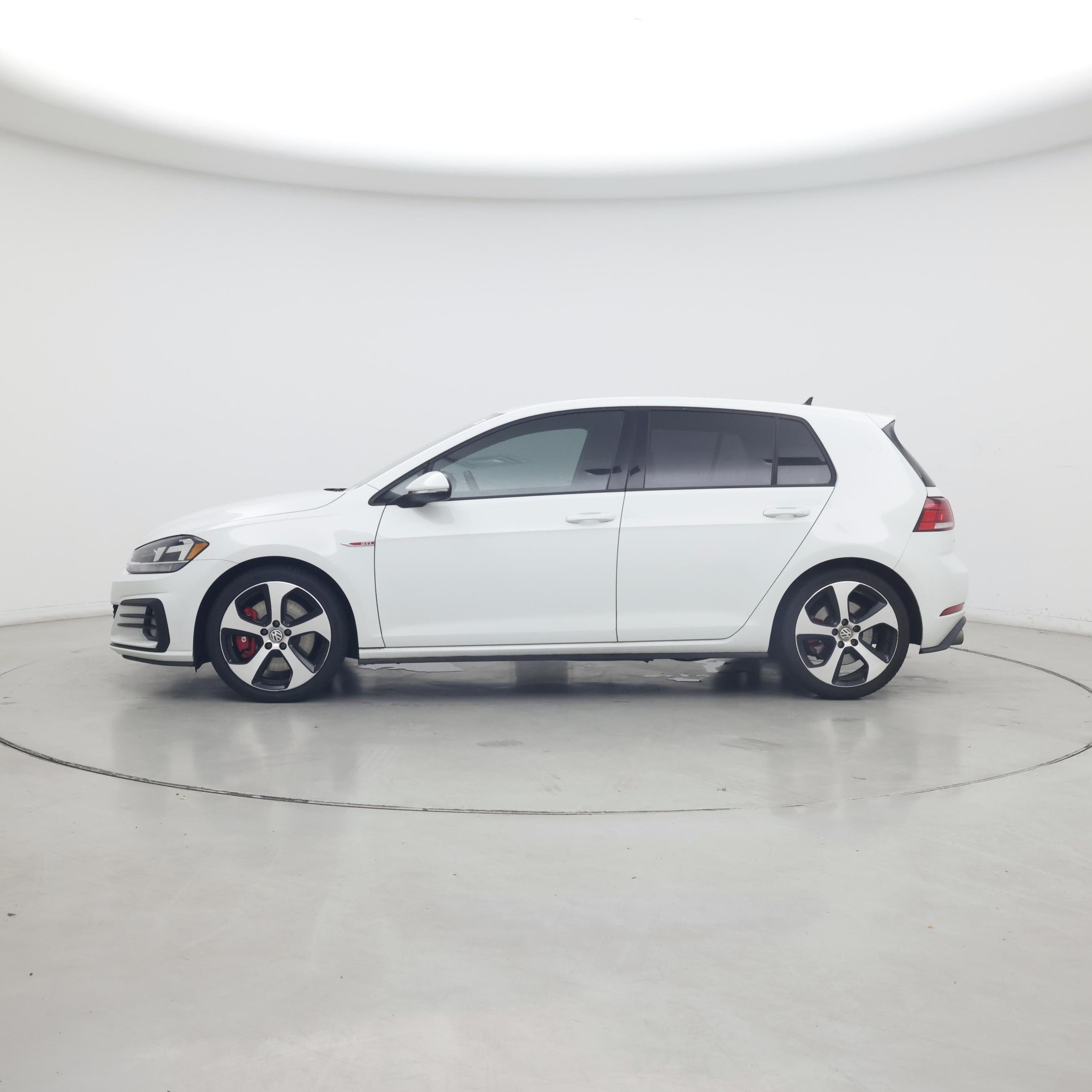 Thumbnail: 2019 Volkswagen Golf - 3