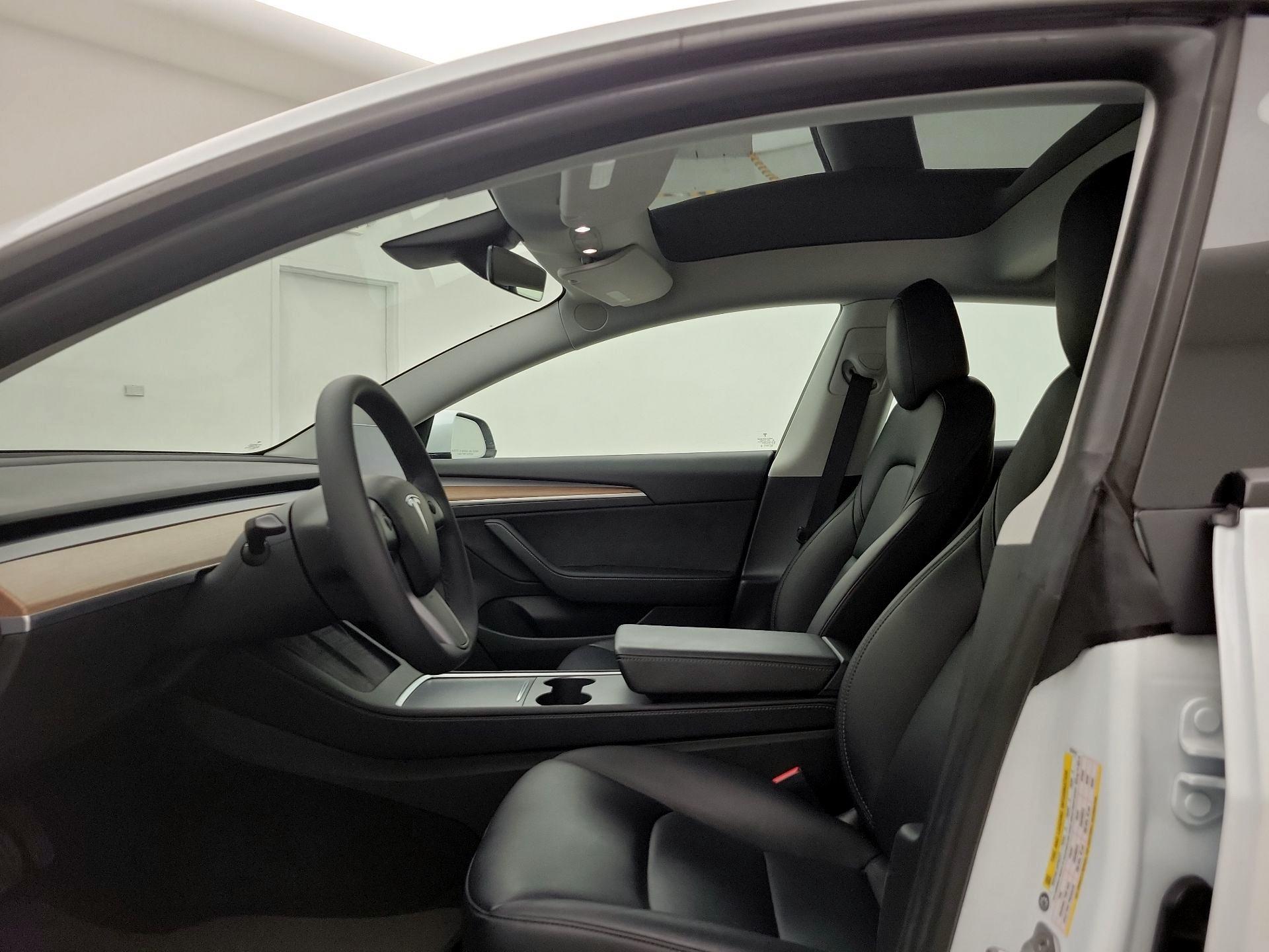 Thumbnail: 2022 Tesla Model 3 - 19