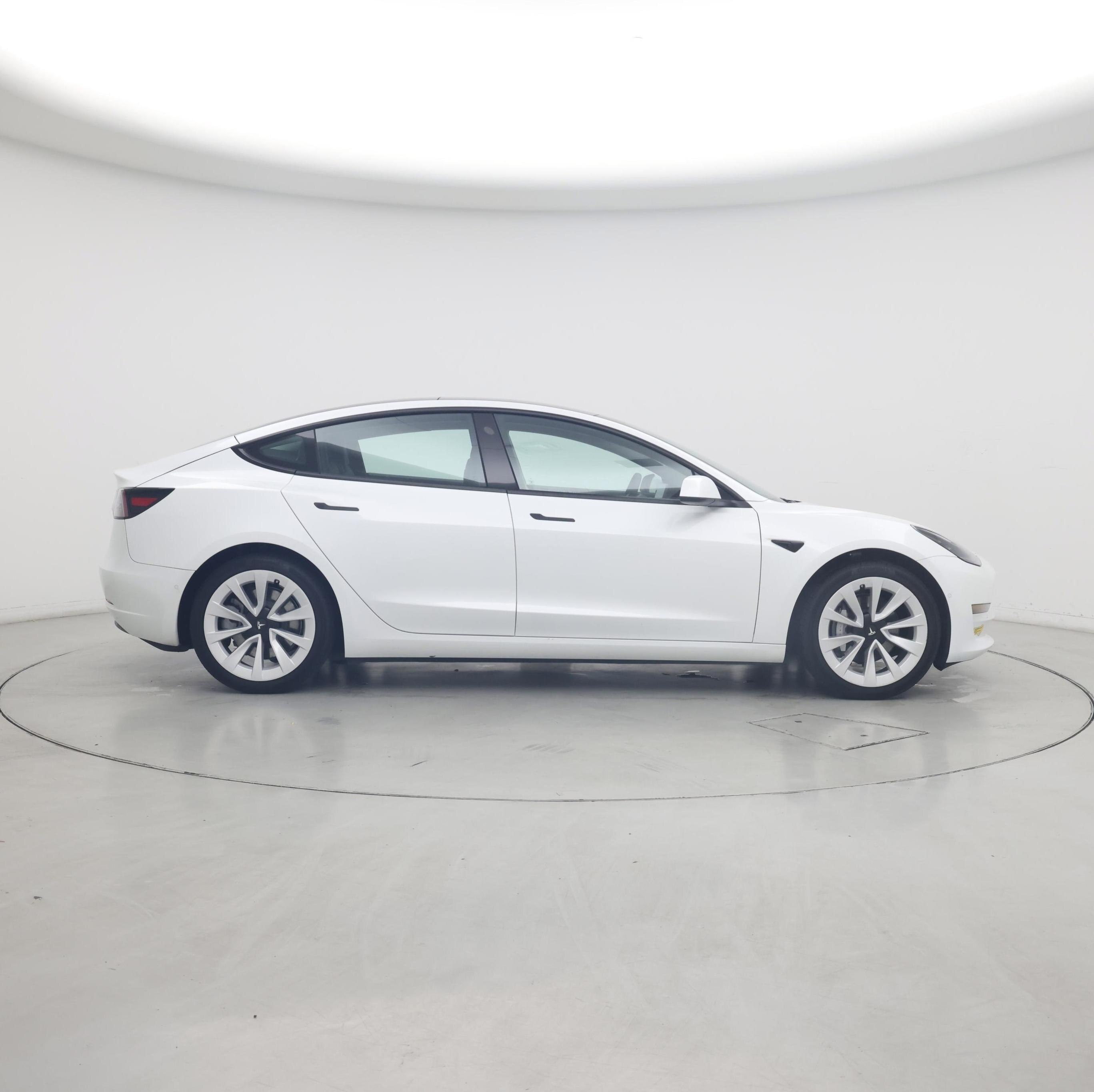 Thumbnail: 2022 Tesla Model 3 - 7