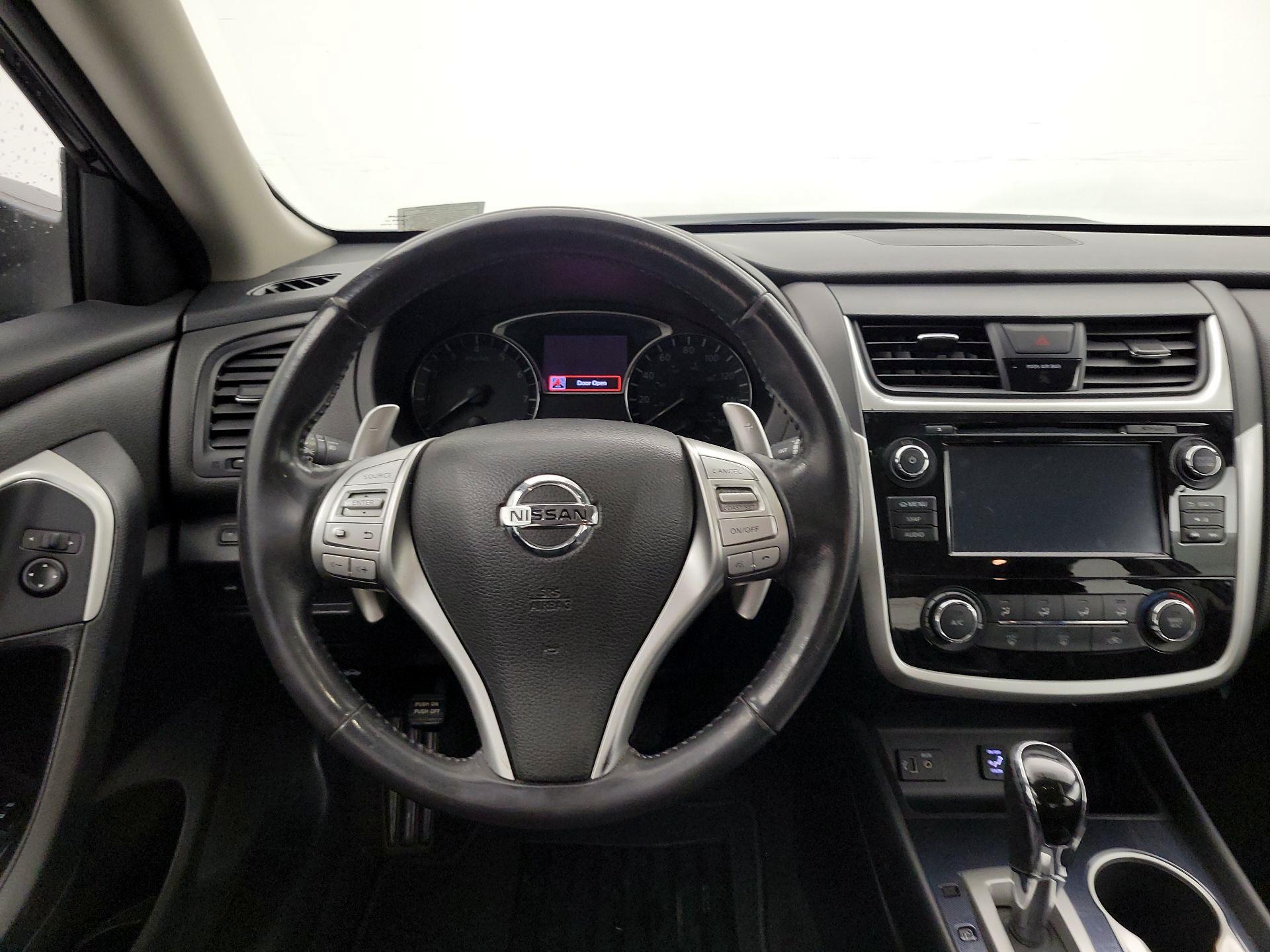 Thumbnail: 2018 Nissan Altima - 10