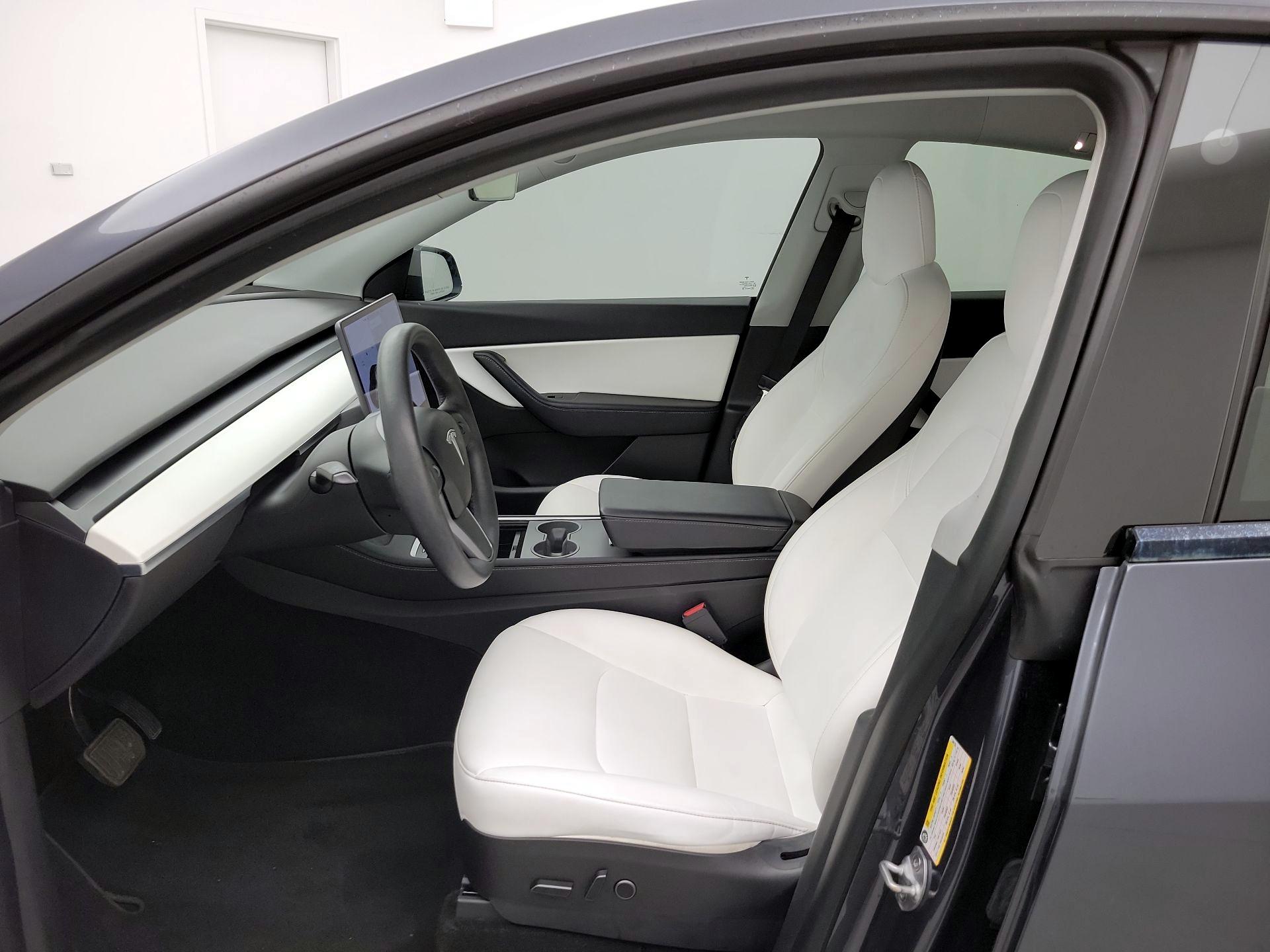 Thumbnail: 2022 Tesla Model Y - 11