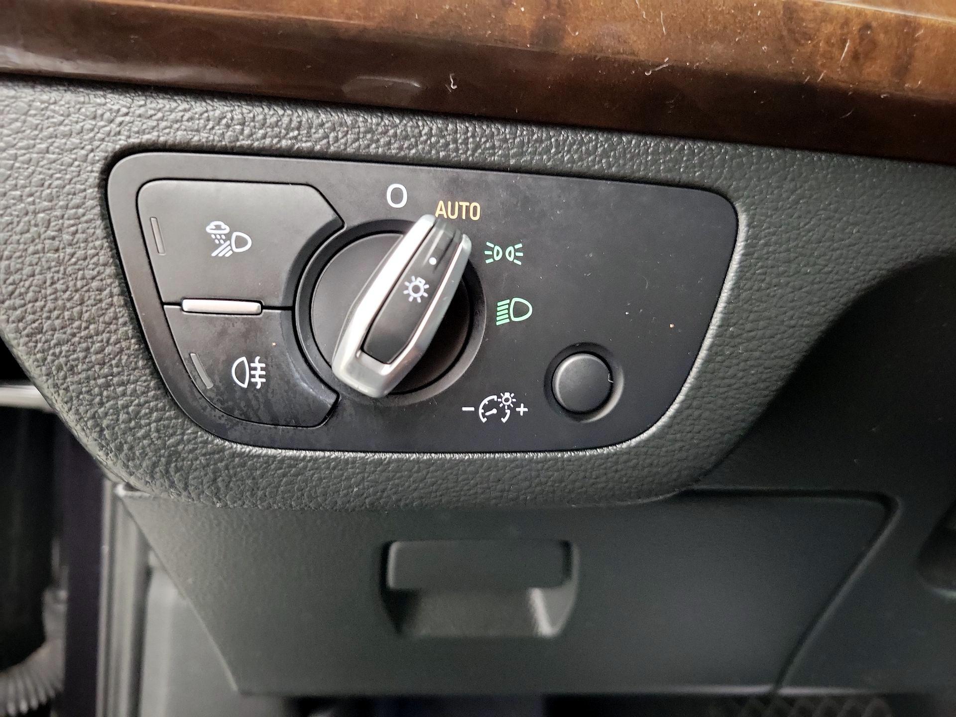 Thumbnail: 2019 Audi Q5 - 13
