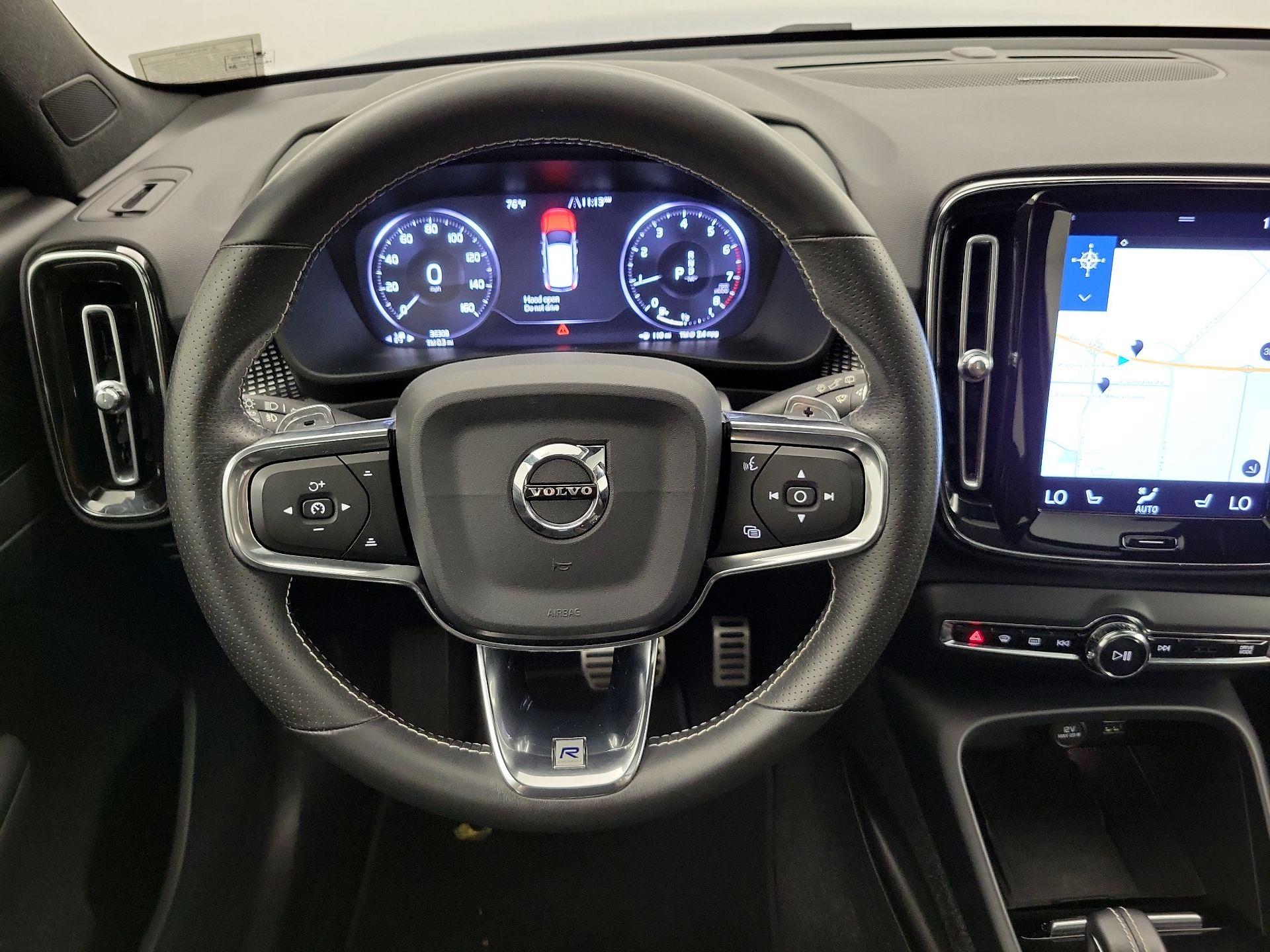 Thumbnail: 2019 Volvo XC40 - 10