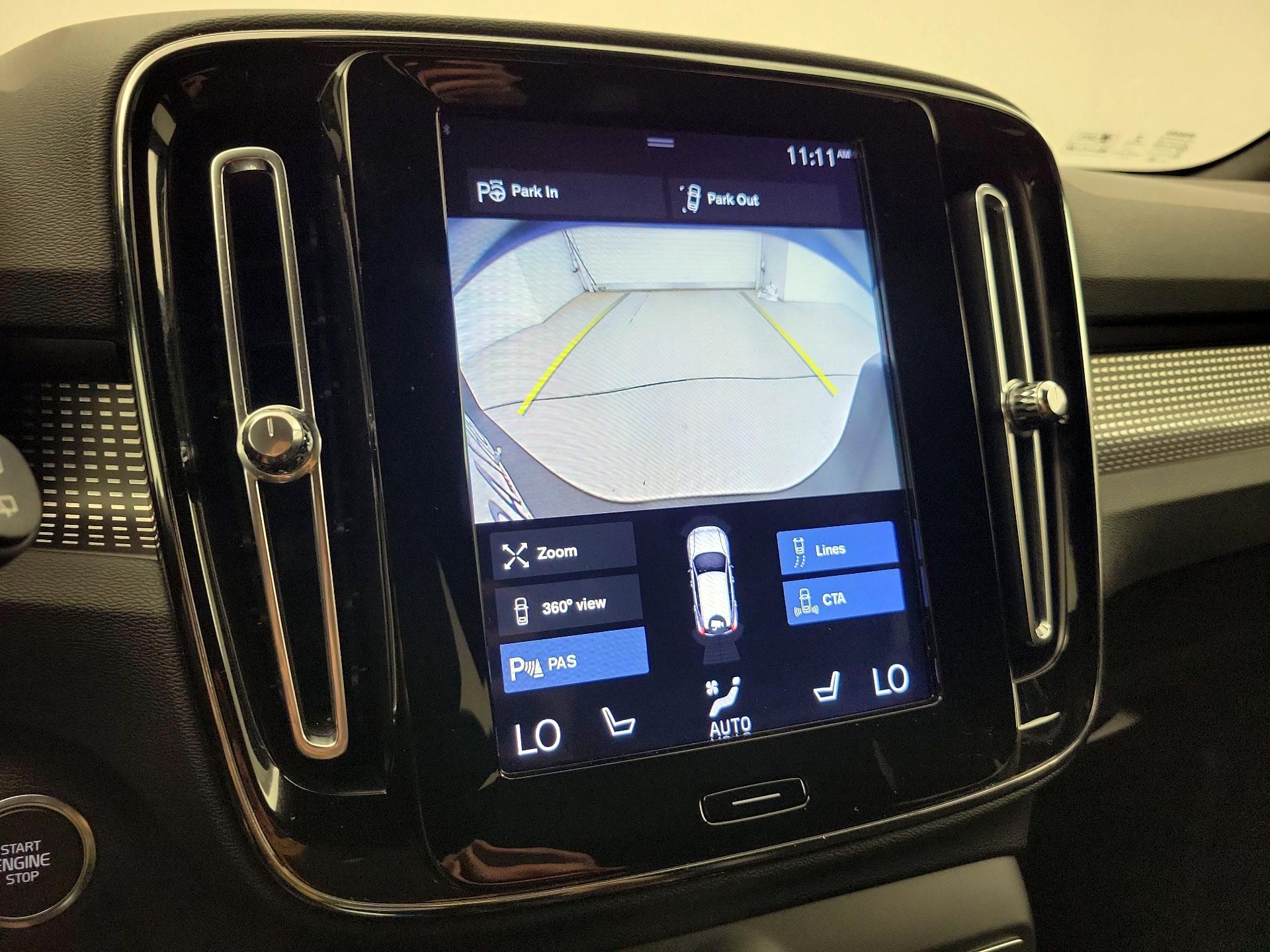 Thumbnail: 2019 Volvo XC40 - 15