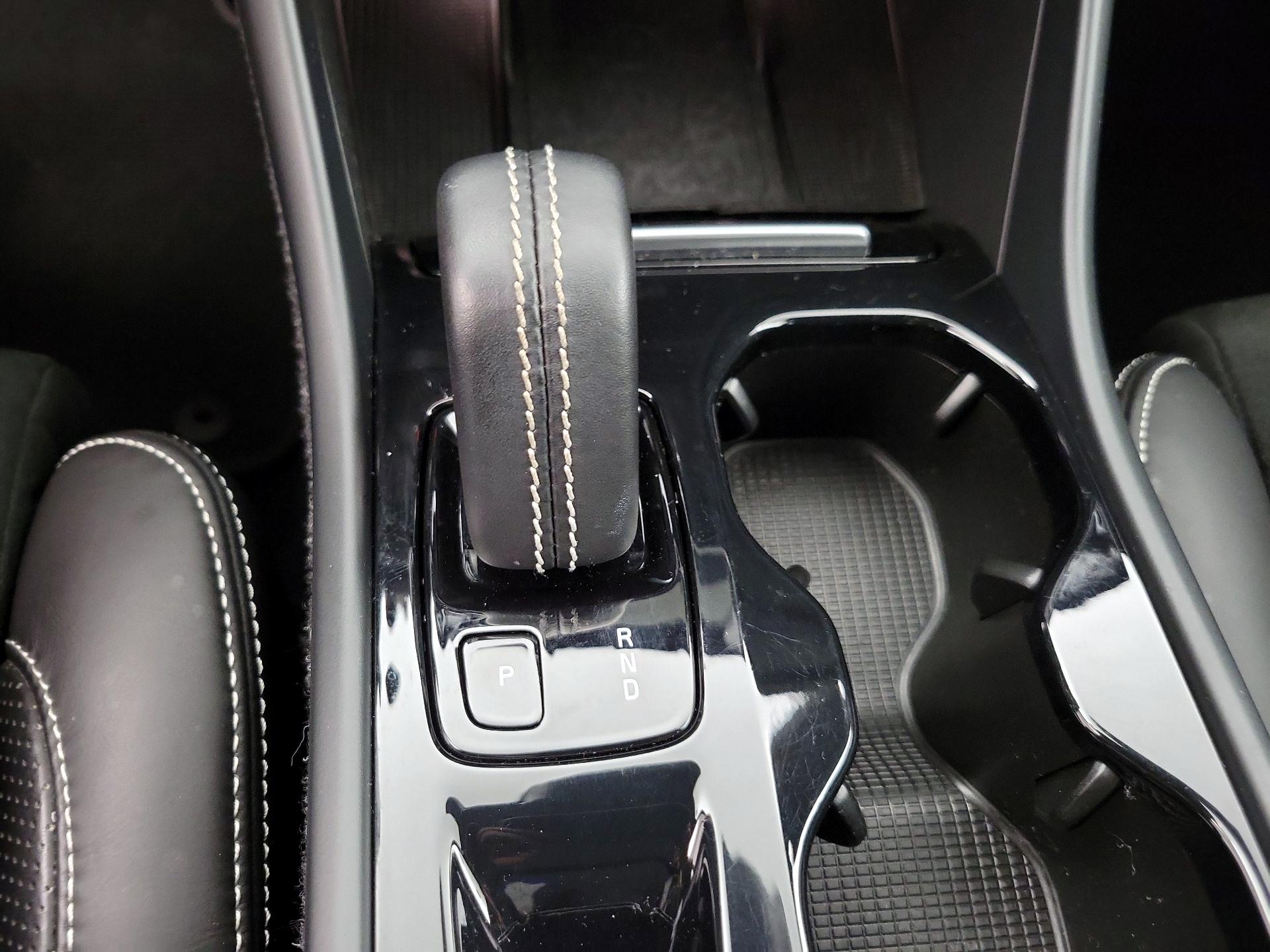 Thumbnail: 2019 Volvo XC40 - 18
